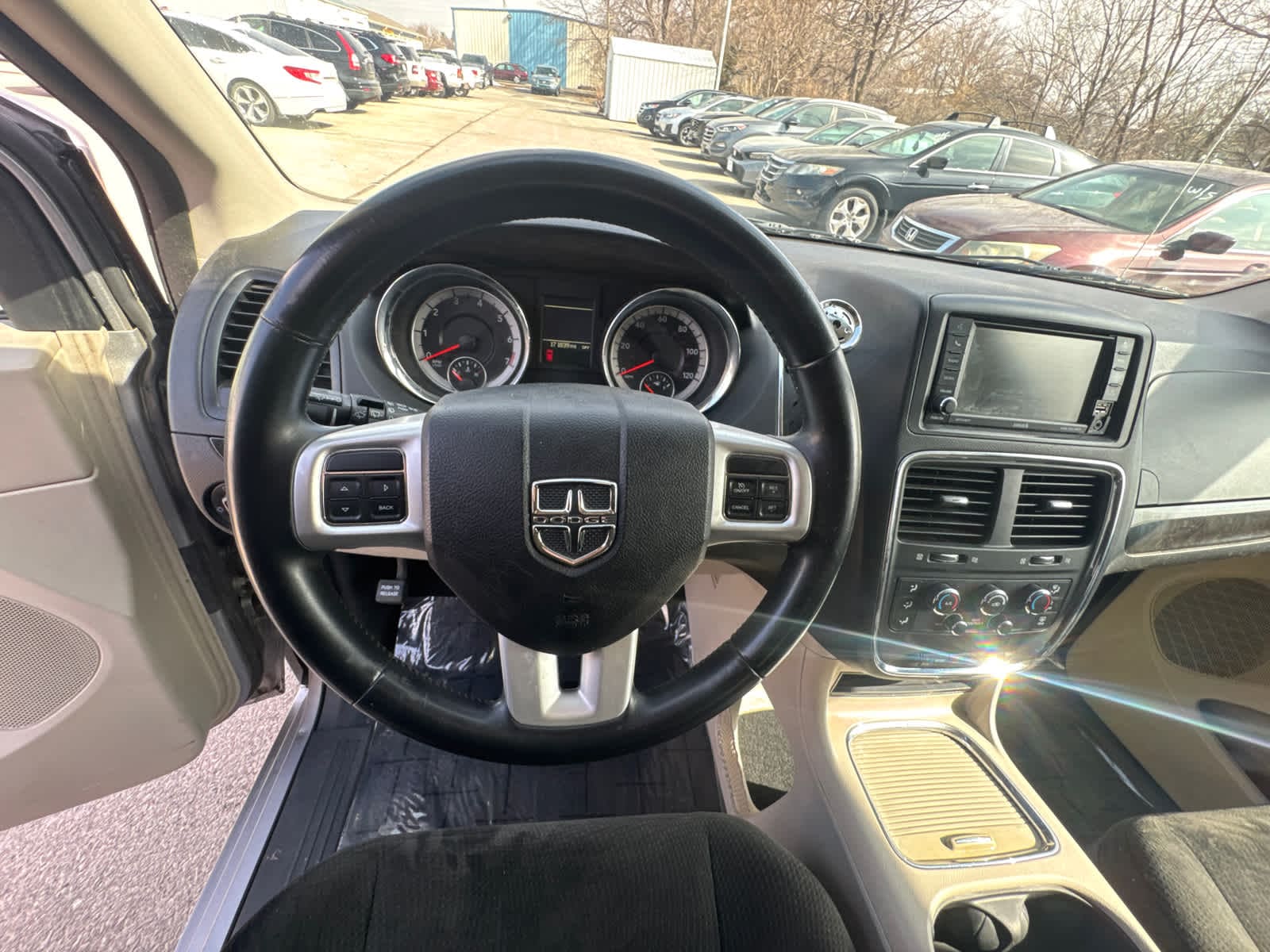 Thumbnail: 2016 Dodge Grand Caravan - 19