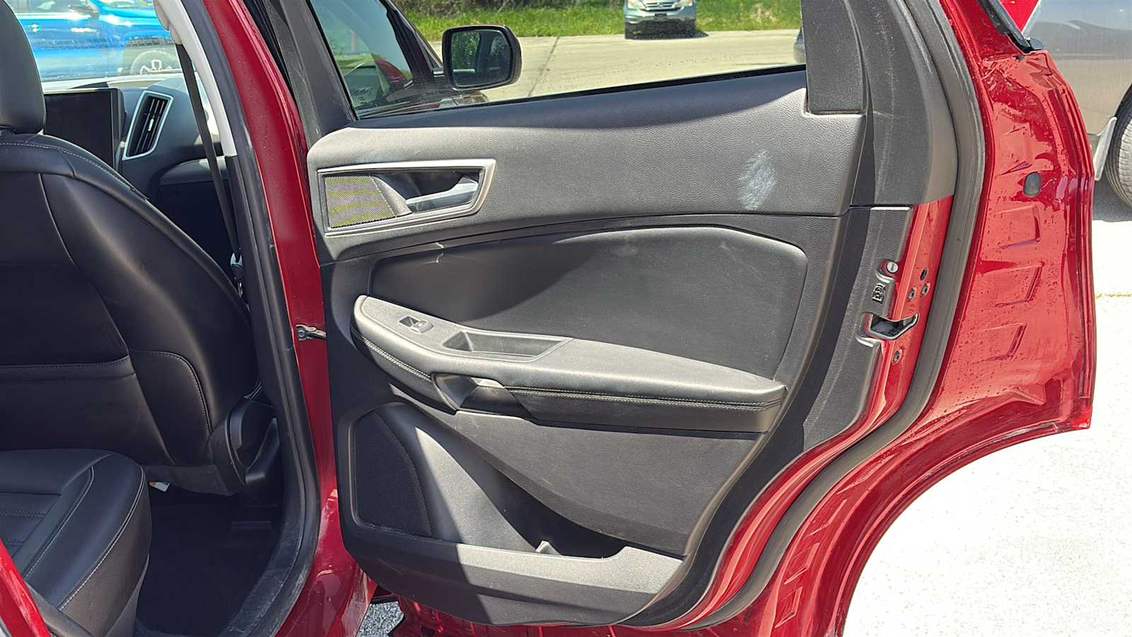 Thumbnail: 2021 Ford Edge - 26