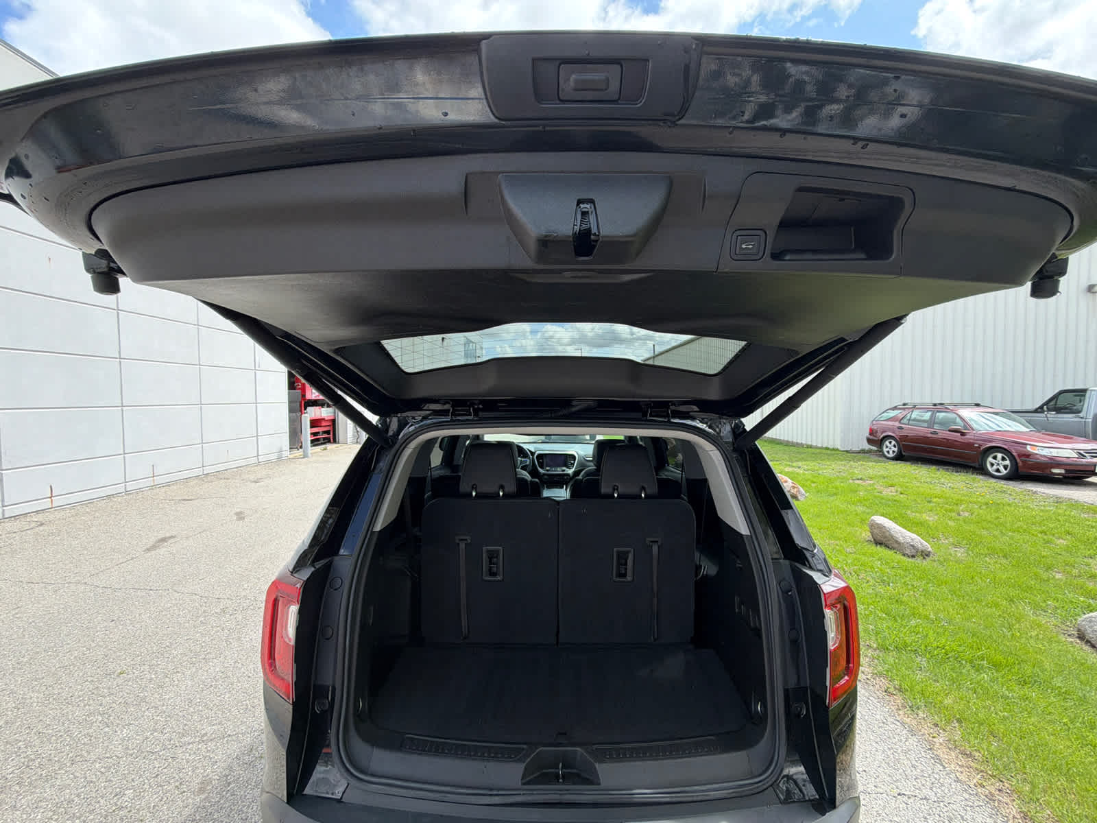 Thumbnail: 2023 GMC Acadia - 12