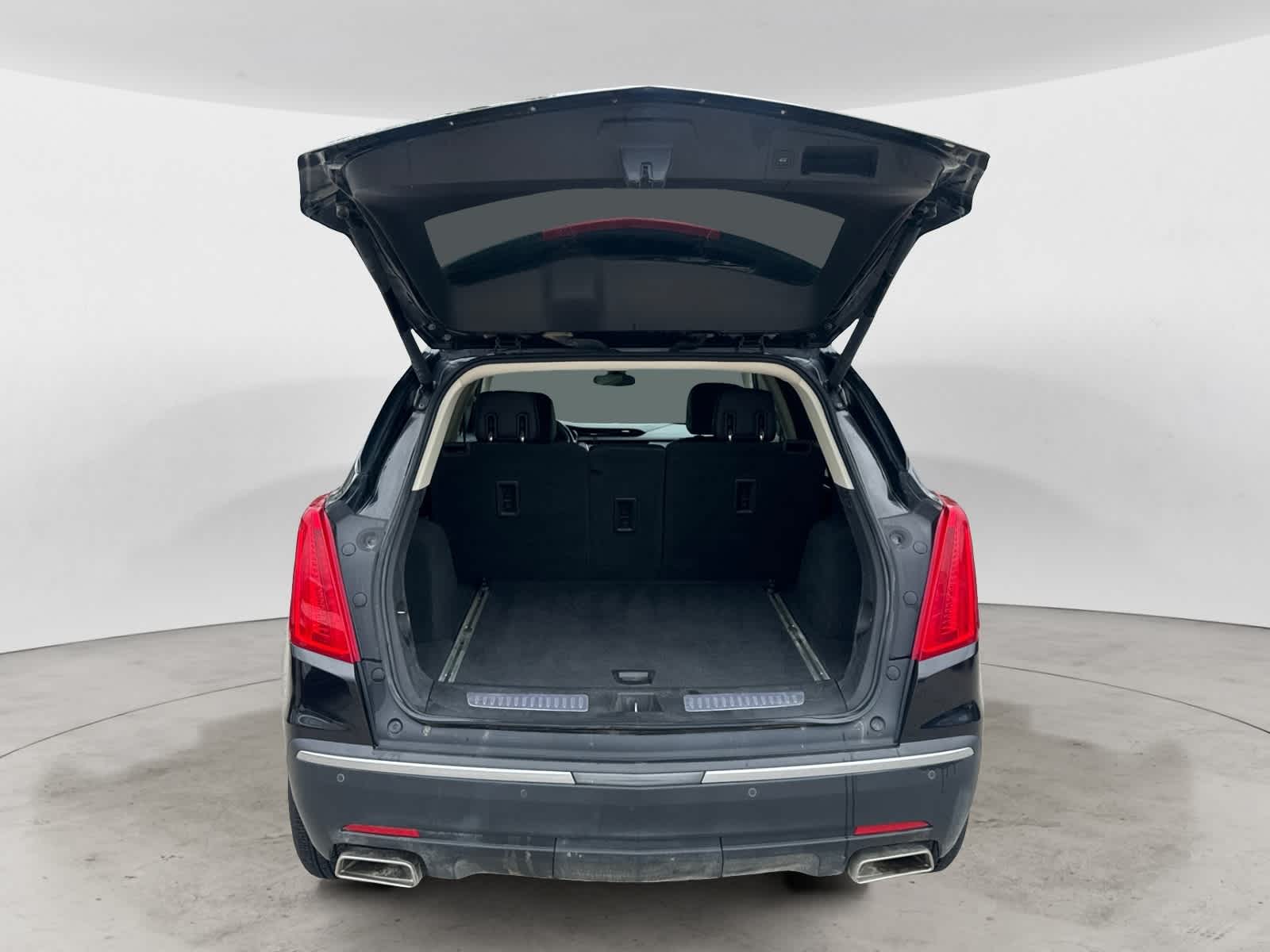 Thumbnail: 2019 Cadillac XT5 - 4