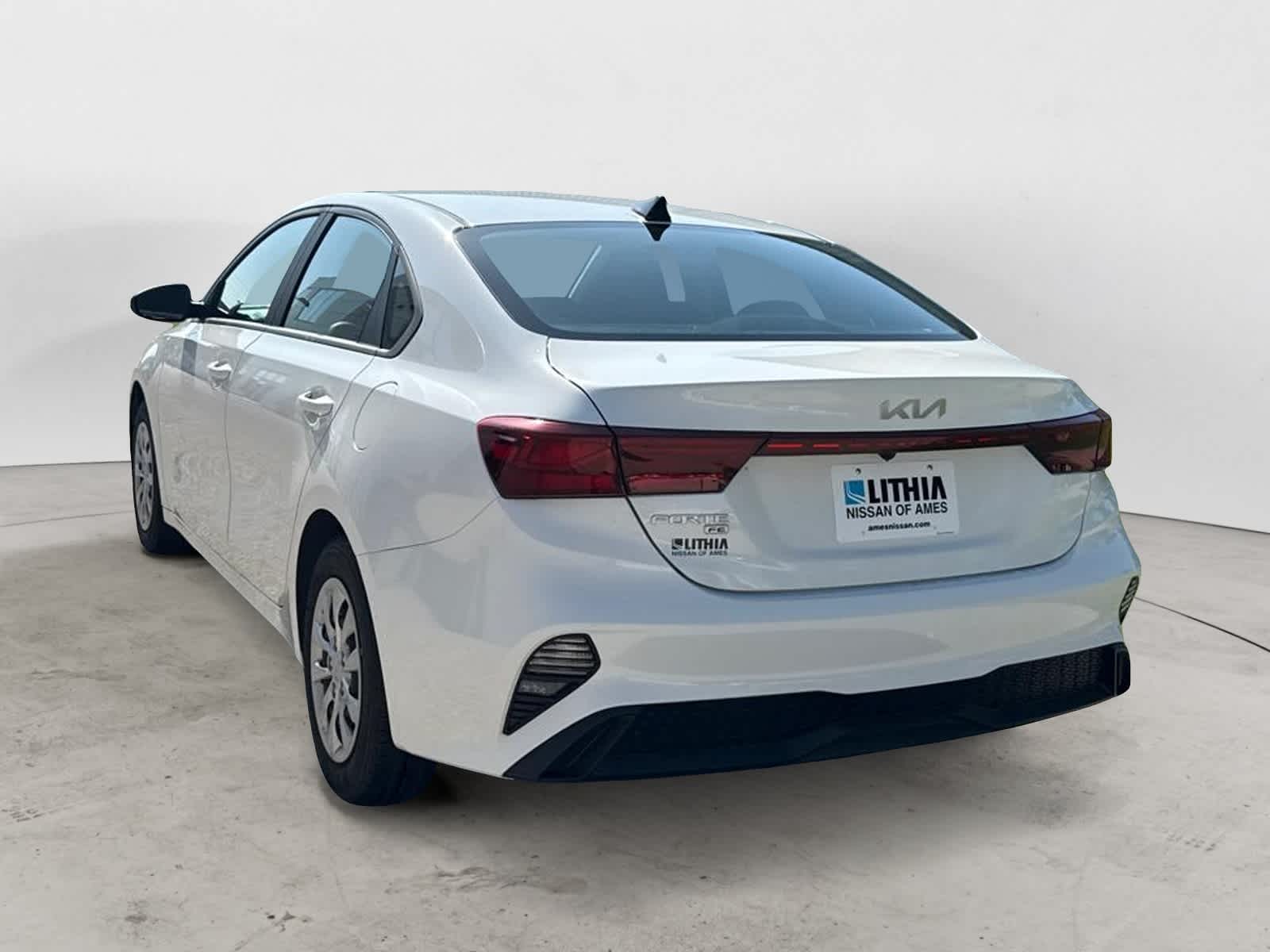 Thumbnail: 2022 Kia Forte - 4
