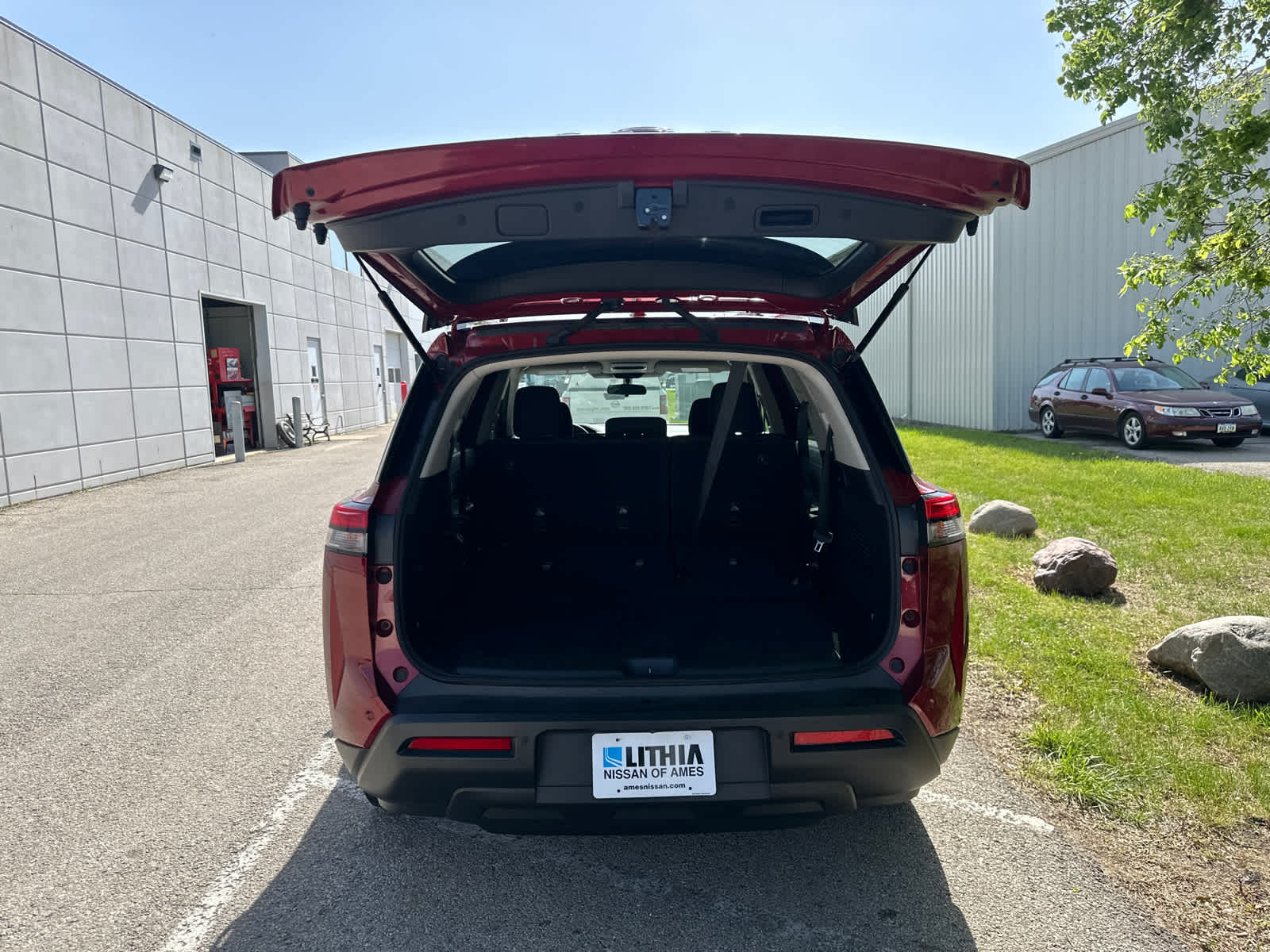 2022 Nissan Pathfinder SV 14
