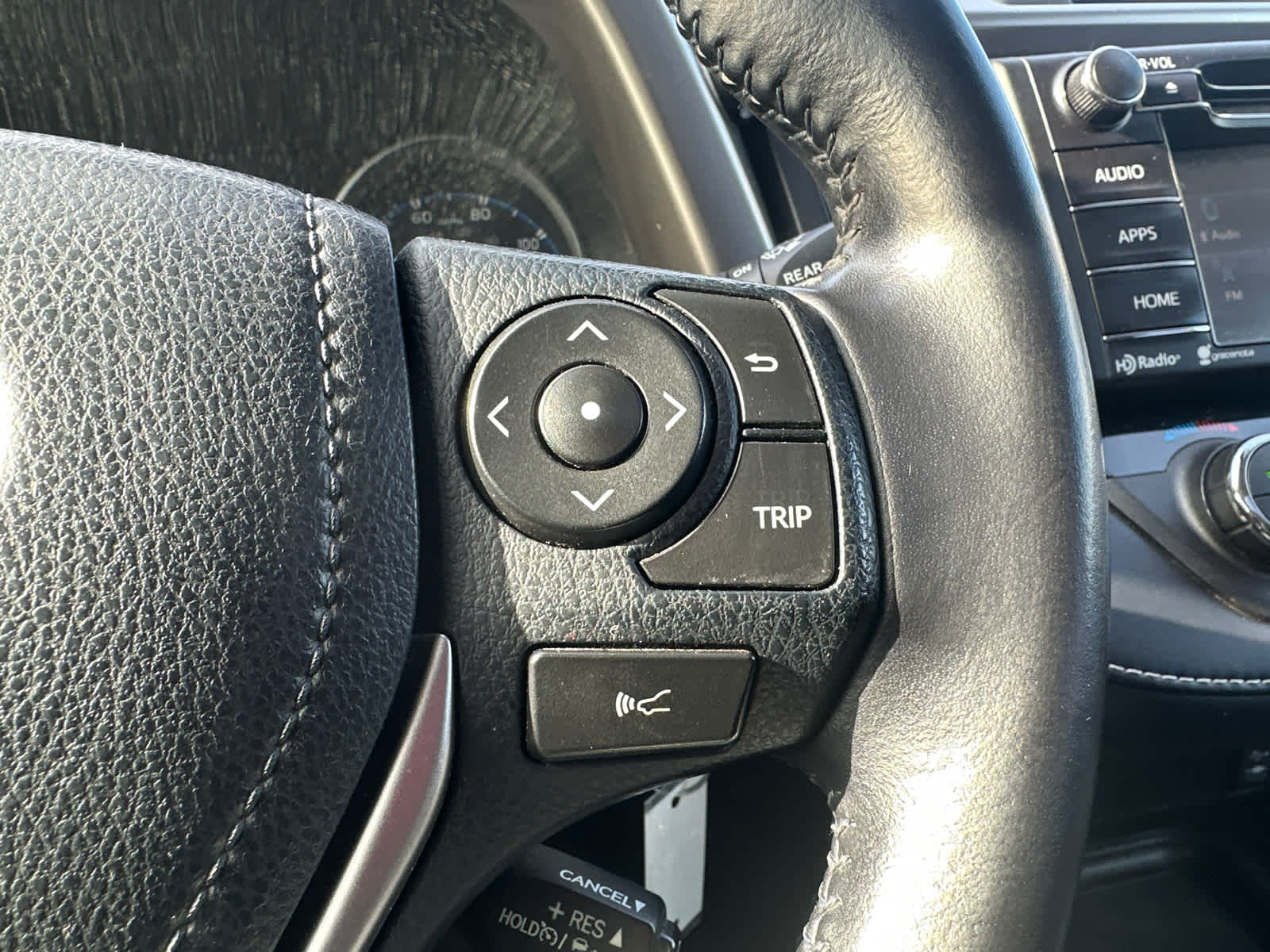 Thumbnail: 2017 Toyota RAV4 - 20