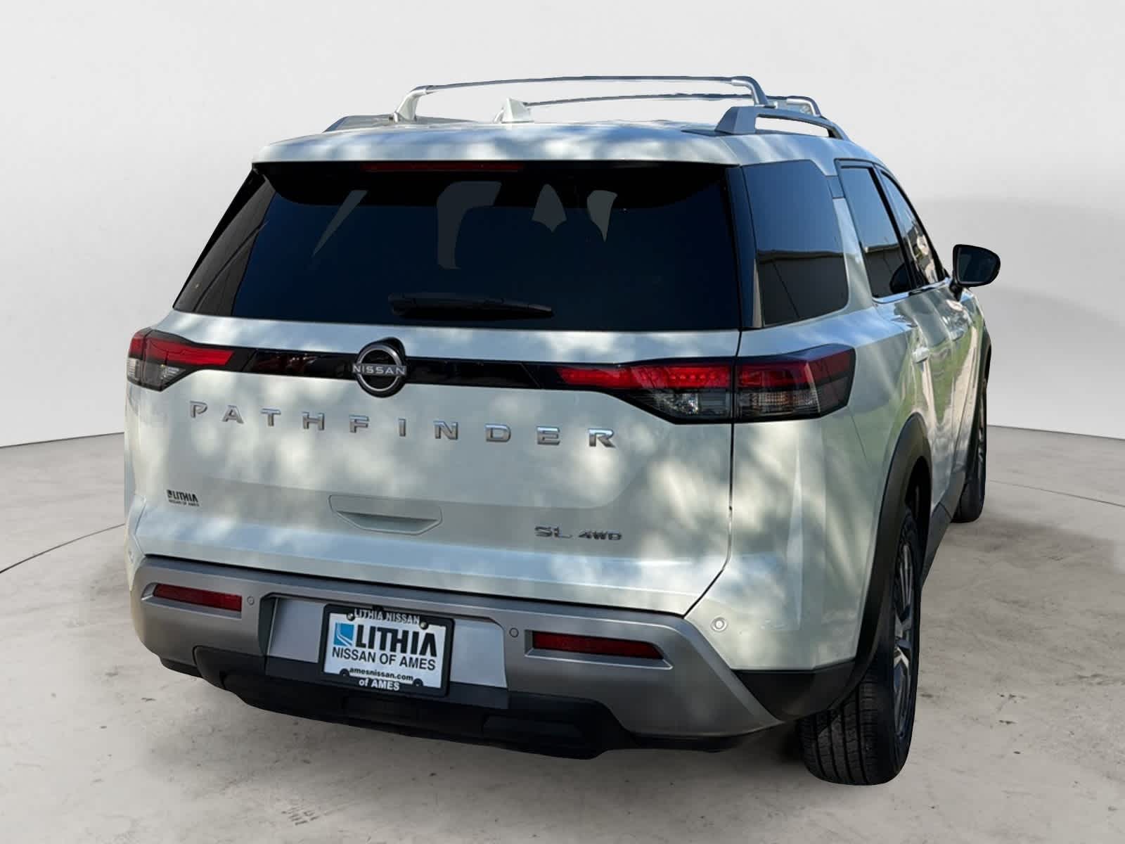 Thumbnail: 2023 Nissan Pathfinder - 4