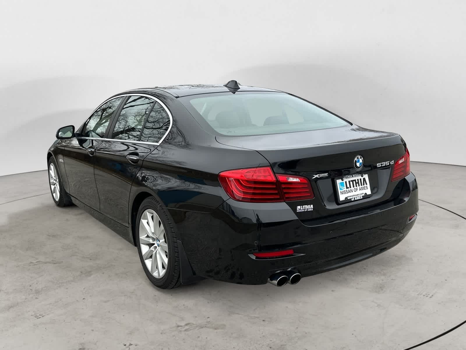 Used 2016 BMW 5 Series 535d with VIN WBAFV3C5XGD687640 for sale in Ames, IA
