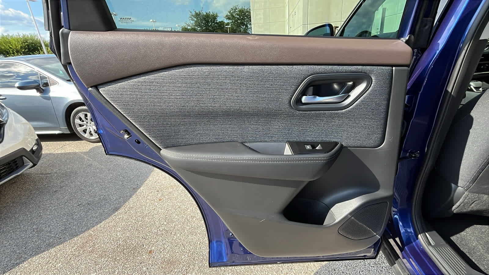 Thumbnail: 2023 Nissan Rogue - 12