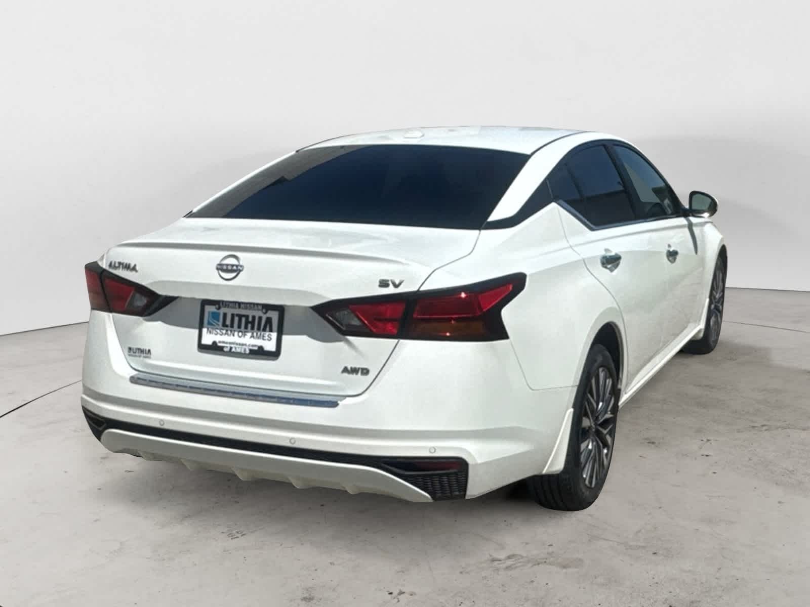 Thumbnail: 2023 Nissan Altima - 5