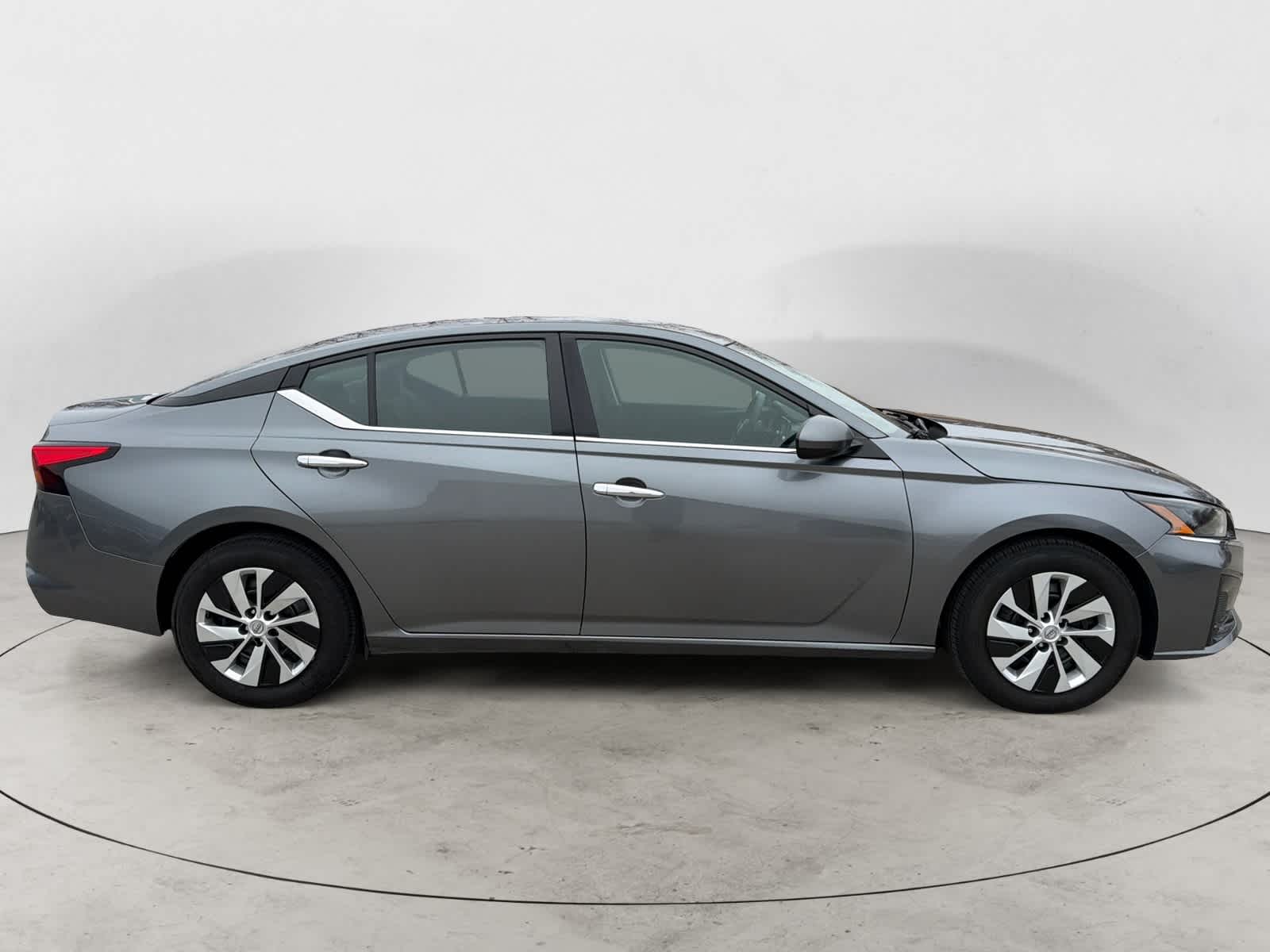 Thumbnail: 2023 Nissan Altima - 5