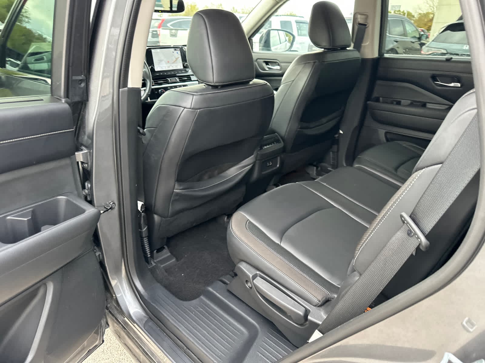 Thumbnail: 2022 Nissan Pathfinder - 14