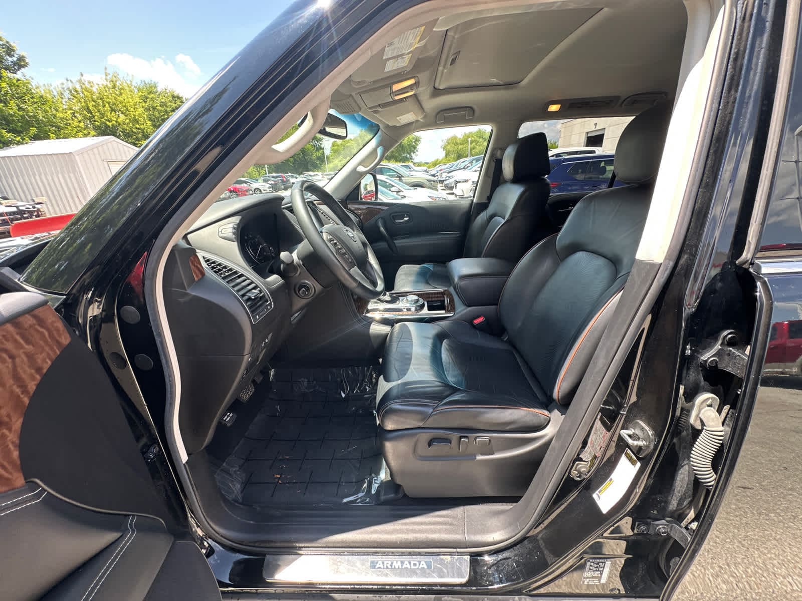 Thumbnail: 2017 Nissan Armada - 15