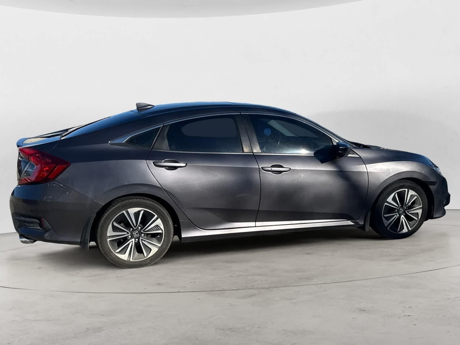 Thumbnail: 2016 Honda Civic - 5