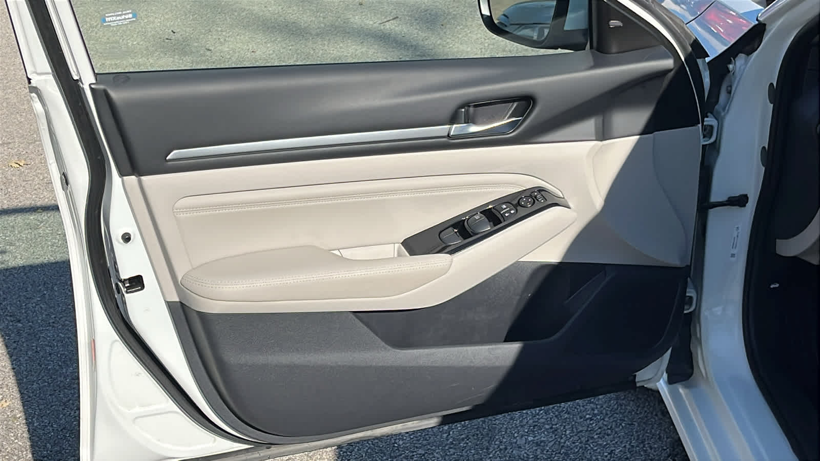 Thumbnail: 2022 Nissan Altima - 13