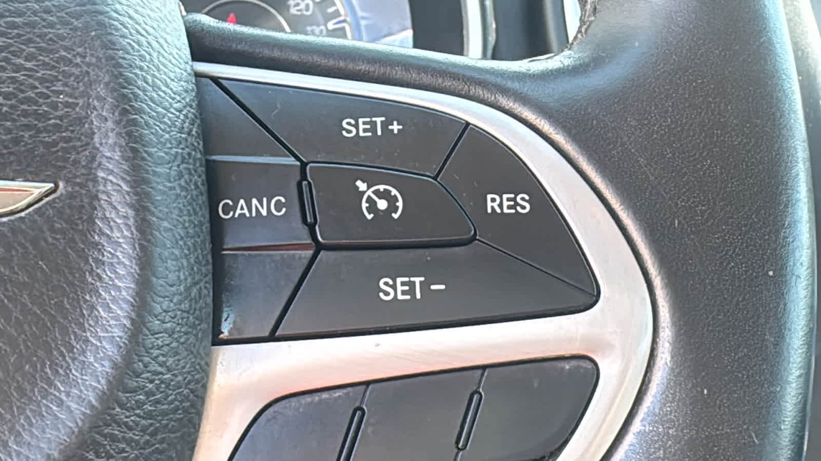 Thumbnail: 2015 Chrysler 200 - 26