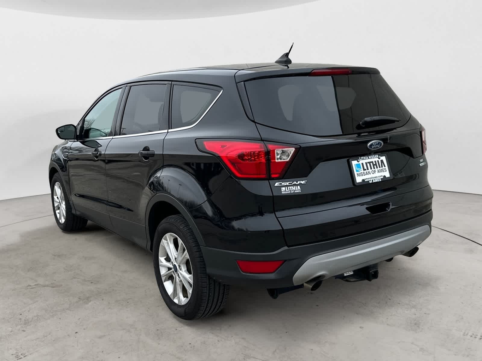 2019 Ford Escape SE photo 2