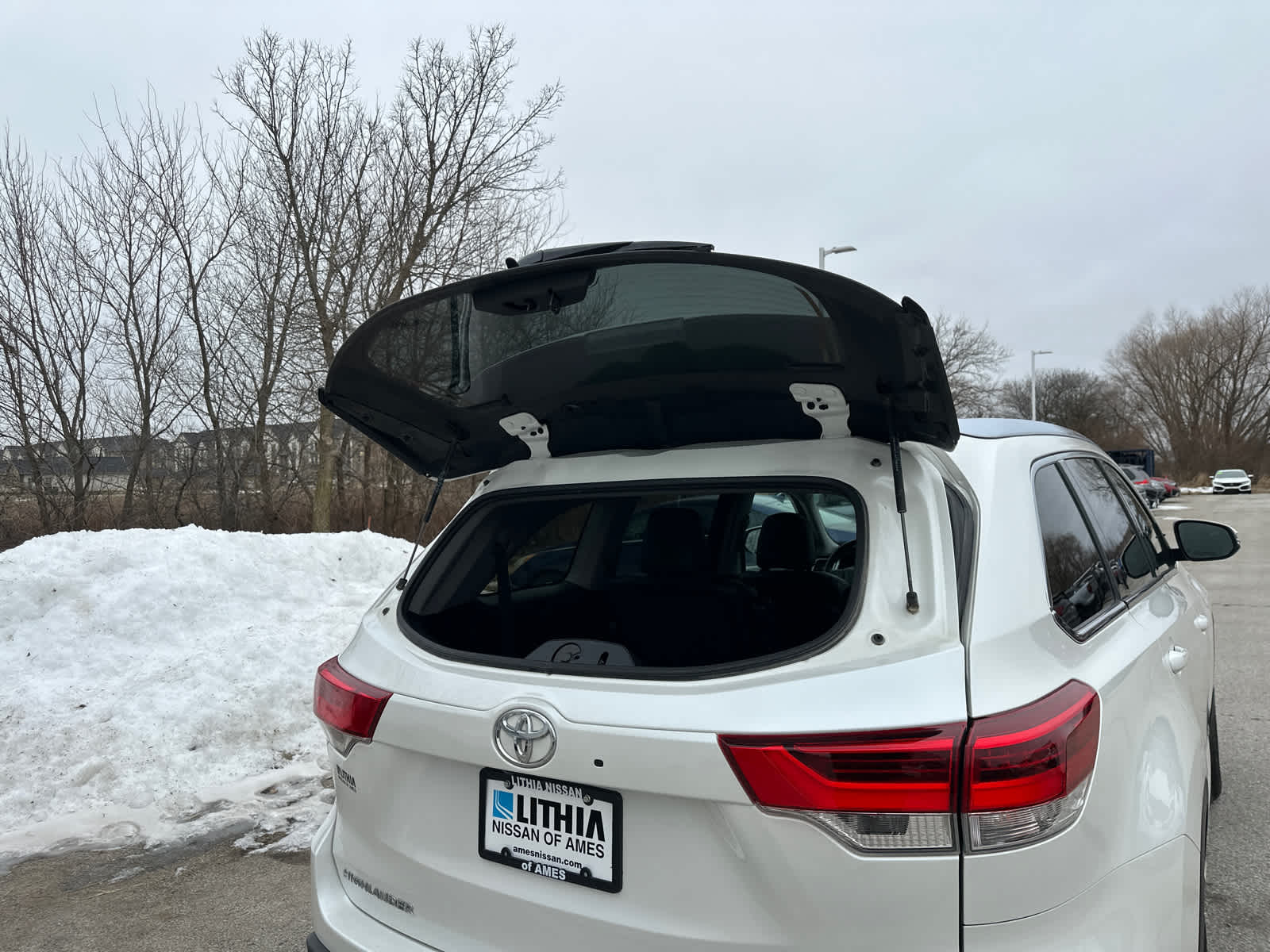 Thumbnail: 2018 Toyota Highlander - 13