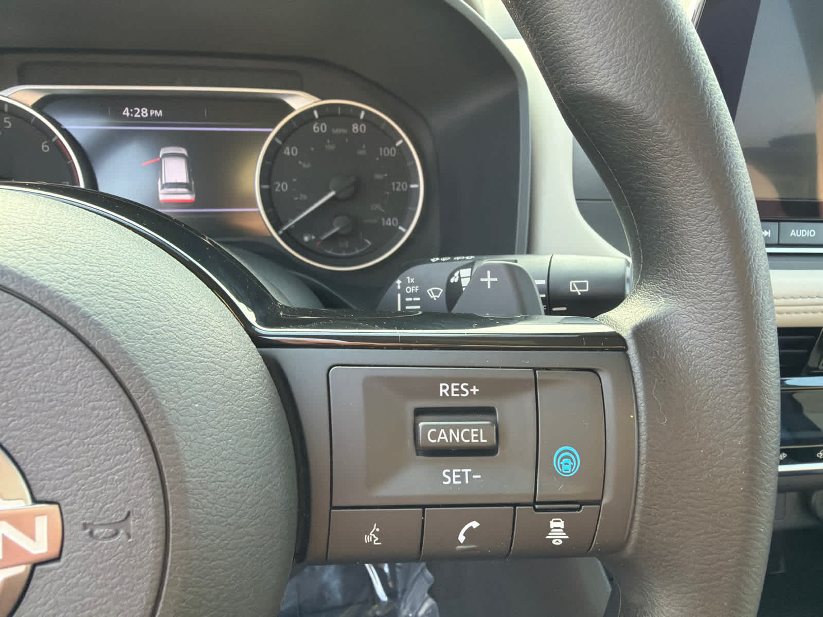 Thumbnail: 2022 Nissan Rogue - 24