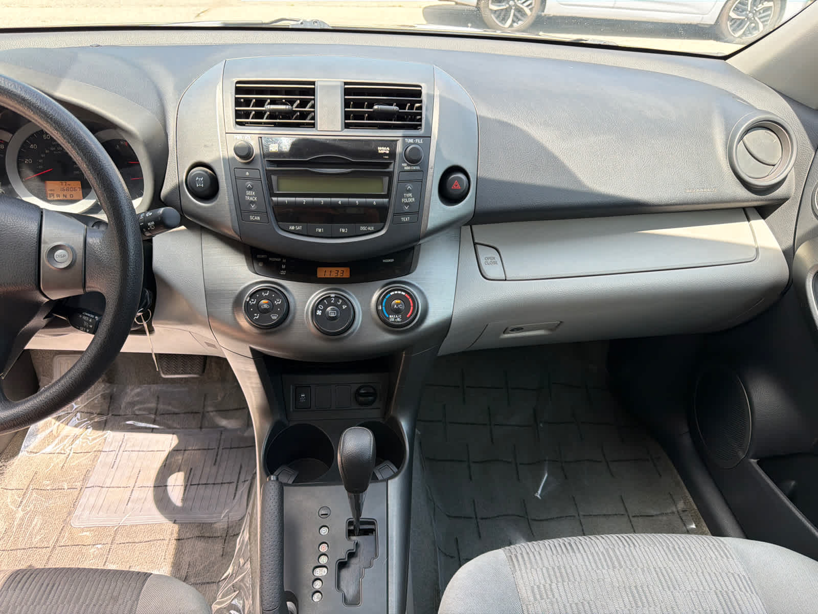 Thumbnail: 2011 Toyota RAV4 - 23