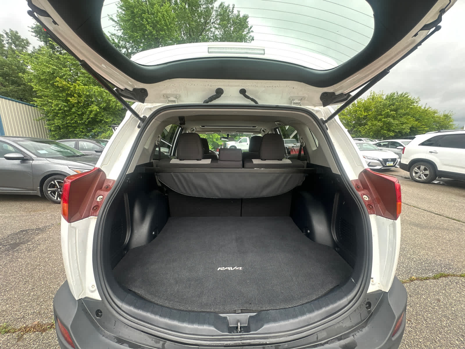 Thumbnail: 2014 Toyota RAV4 - 28