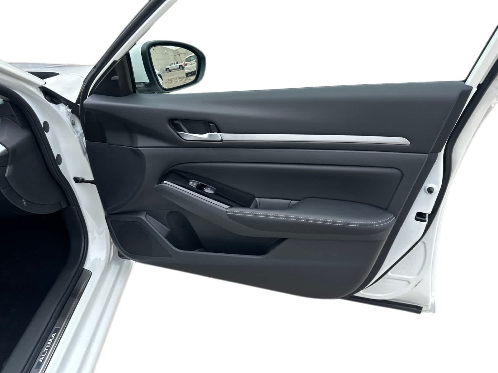 Thumbnail: 2025 Nissan Altima - 5