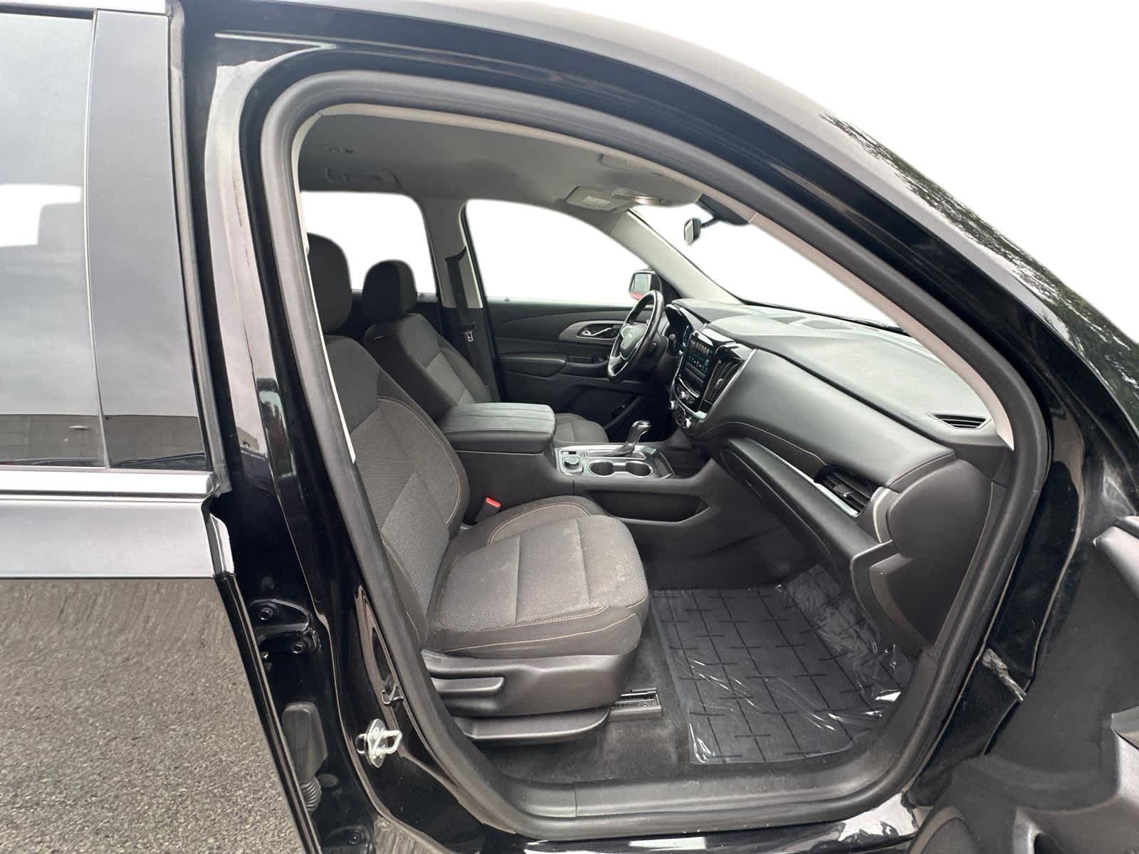 Thumbnail: 2018 Chevrolet Traverse - 6