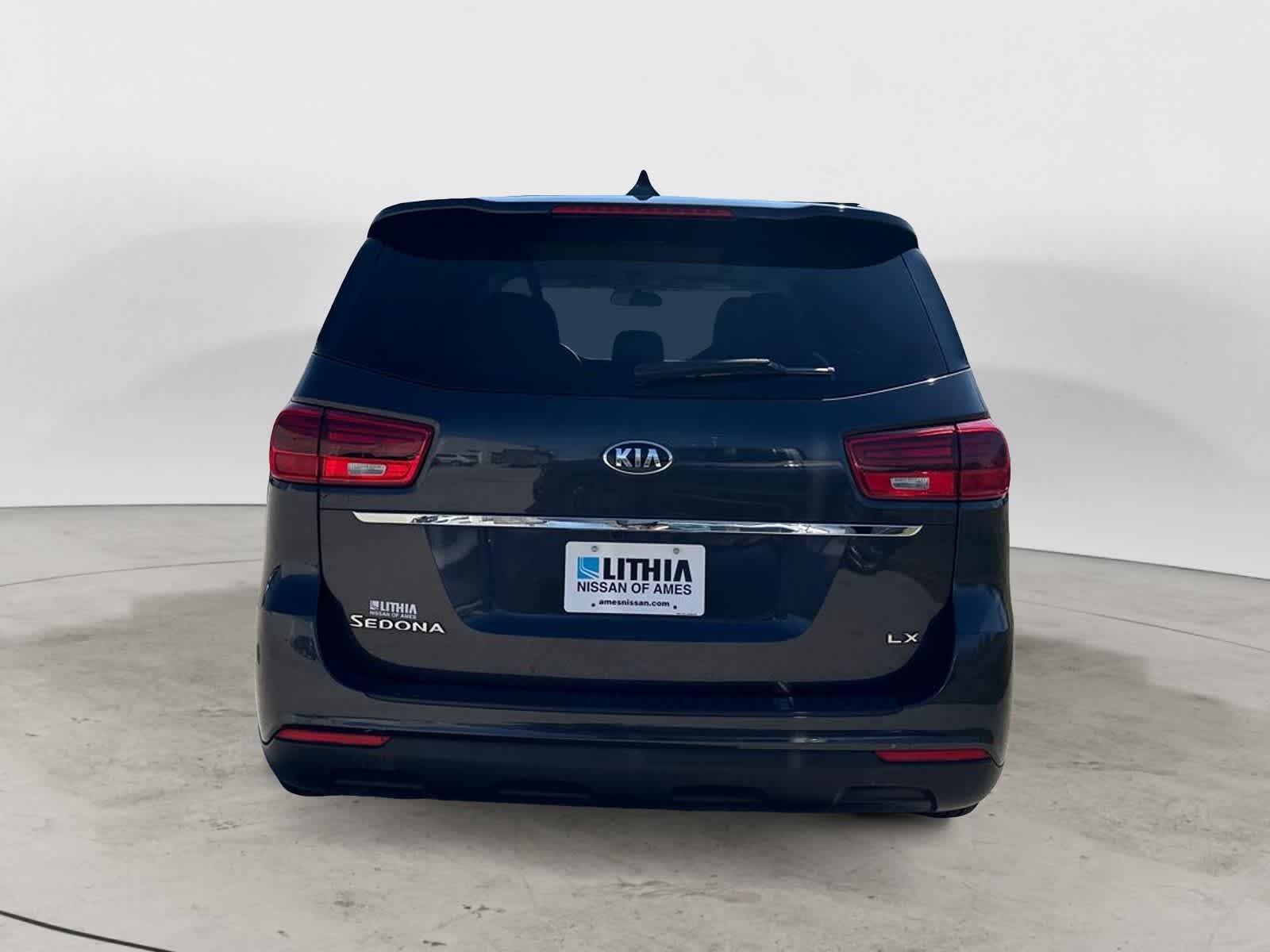2021 Kia Sedona LX 4