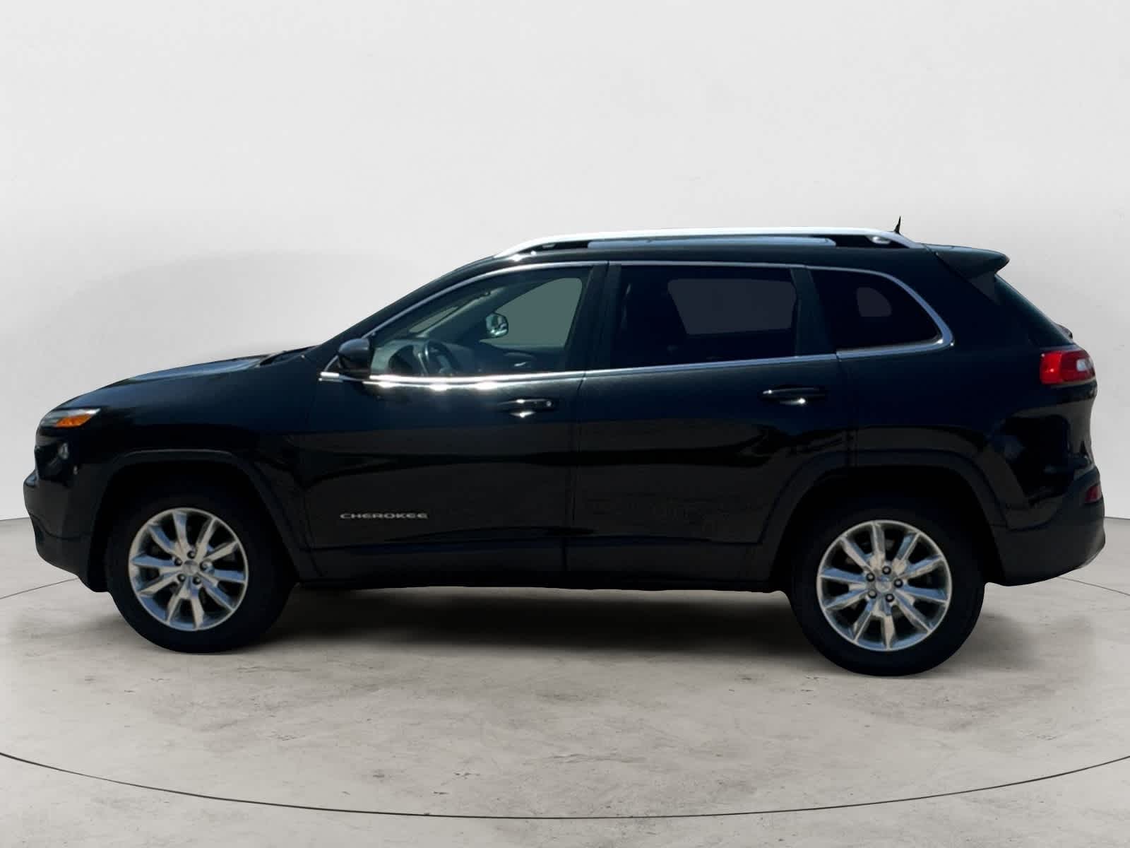 Used 2016 Jeep Cherokee Limited with VIN 1C4PJMDSXGW143270 for sale in Ames, IA
