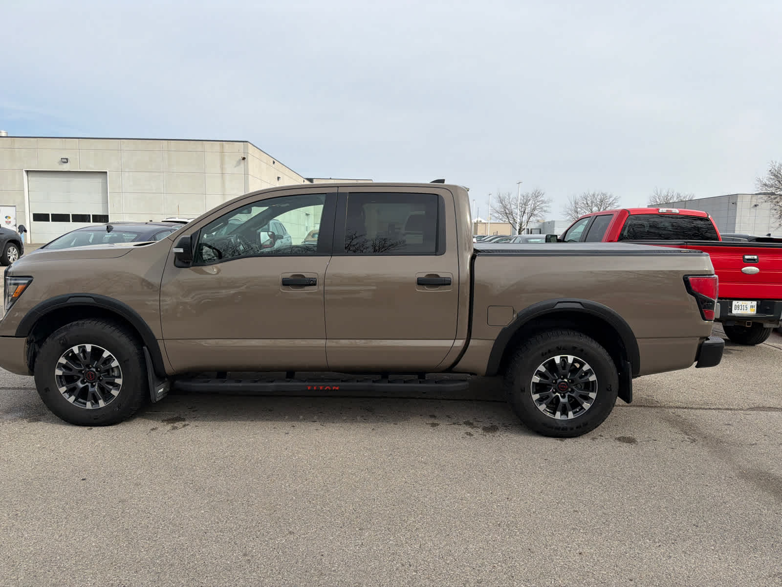 Thumbnail: 2023 Nissan Titan - 2