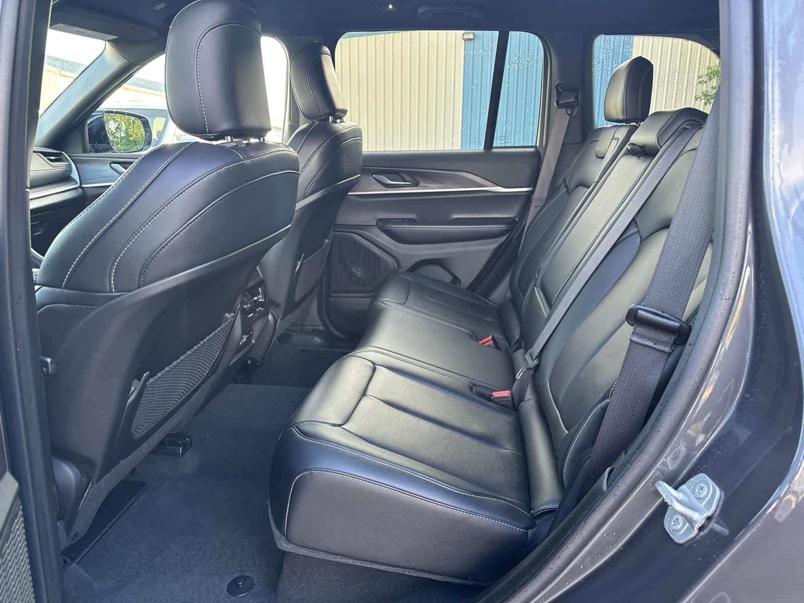 Thumbnail: 2025 Jeep Grand Cherokee - 14