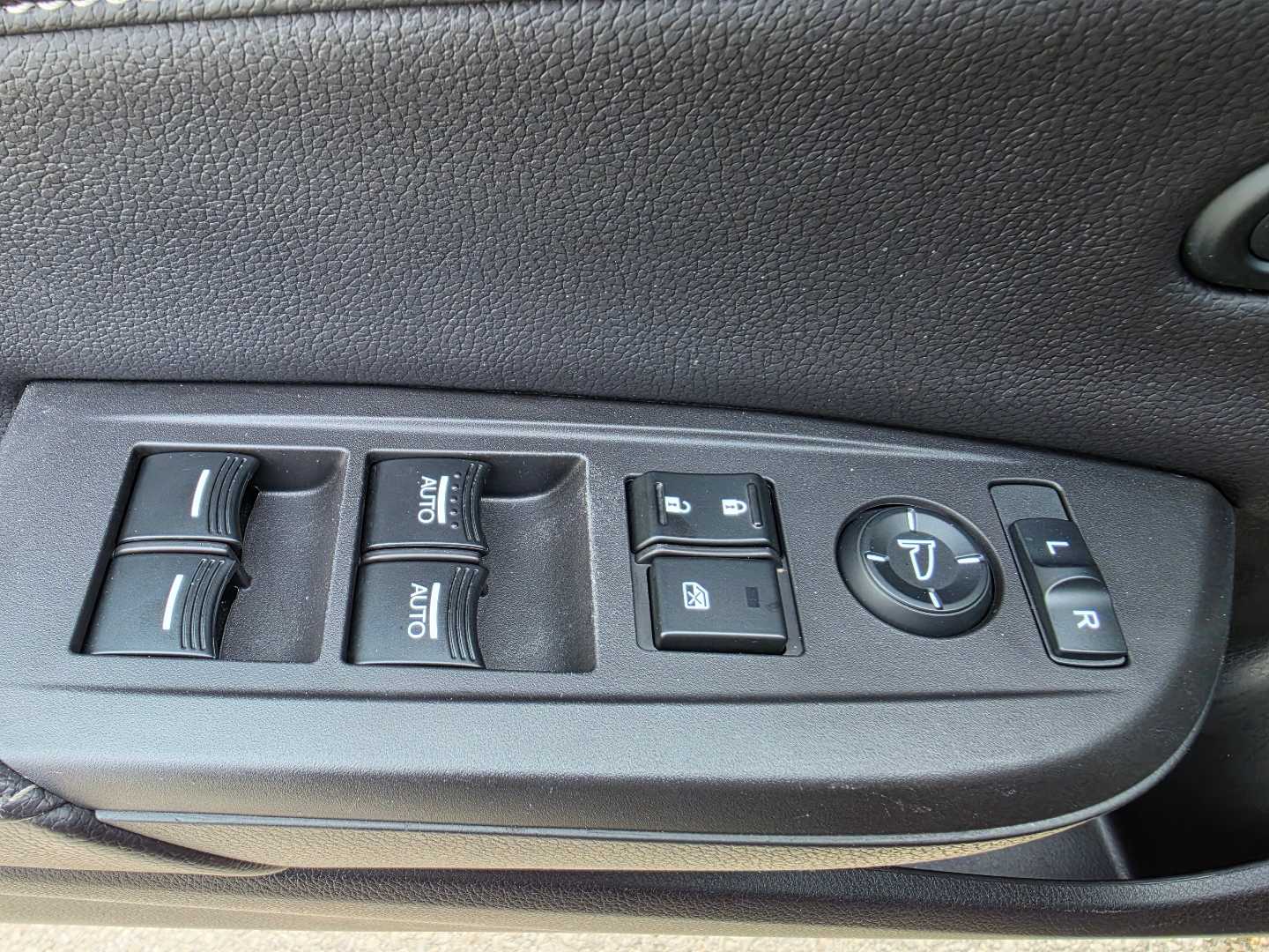 Thumbnail: 2021 Acura ILX - 14