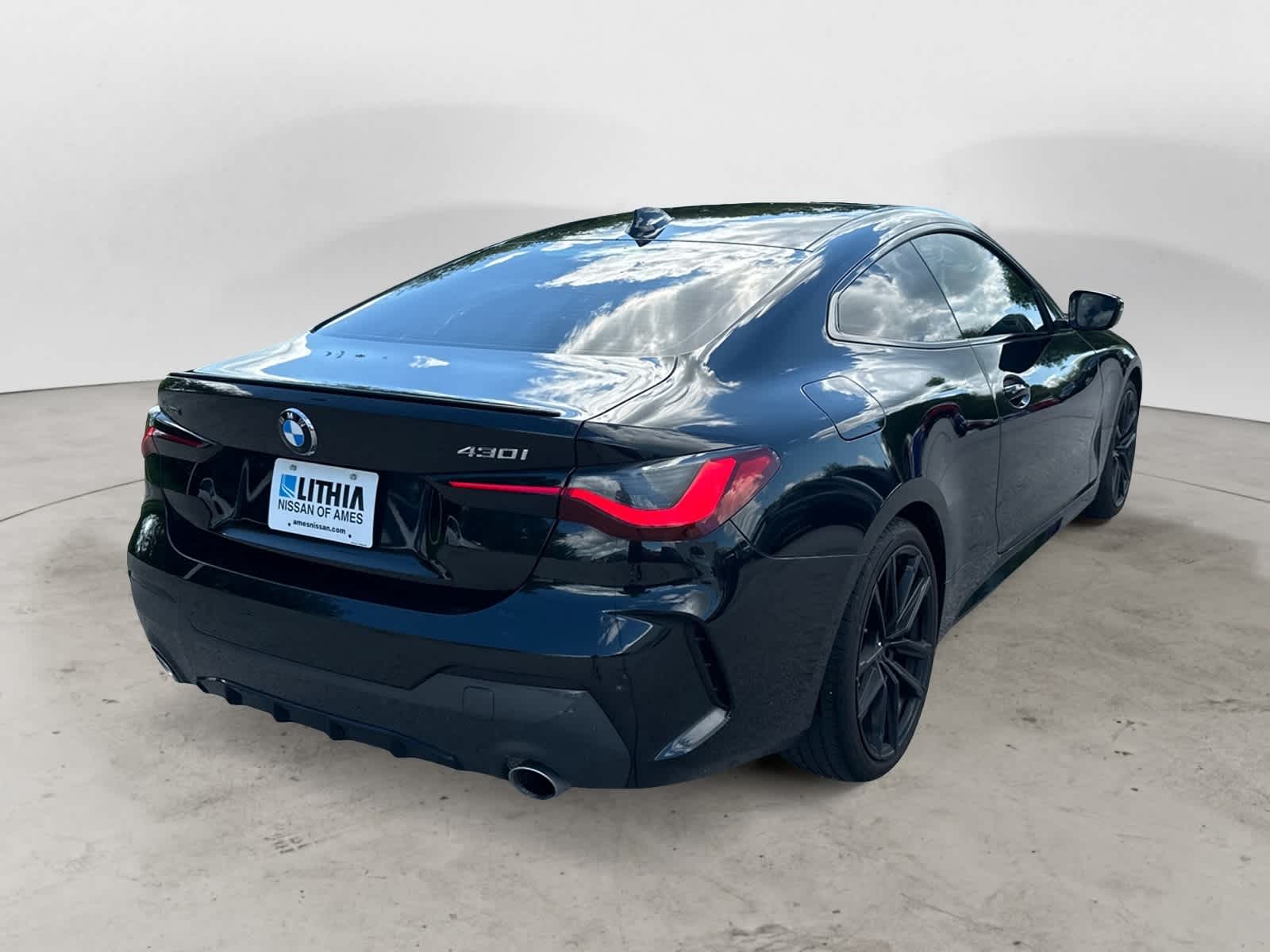 Thumbnail: 2022 BMW 4 Series - 3