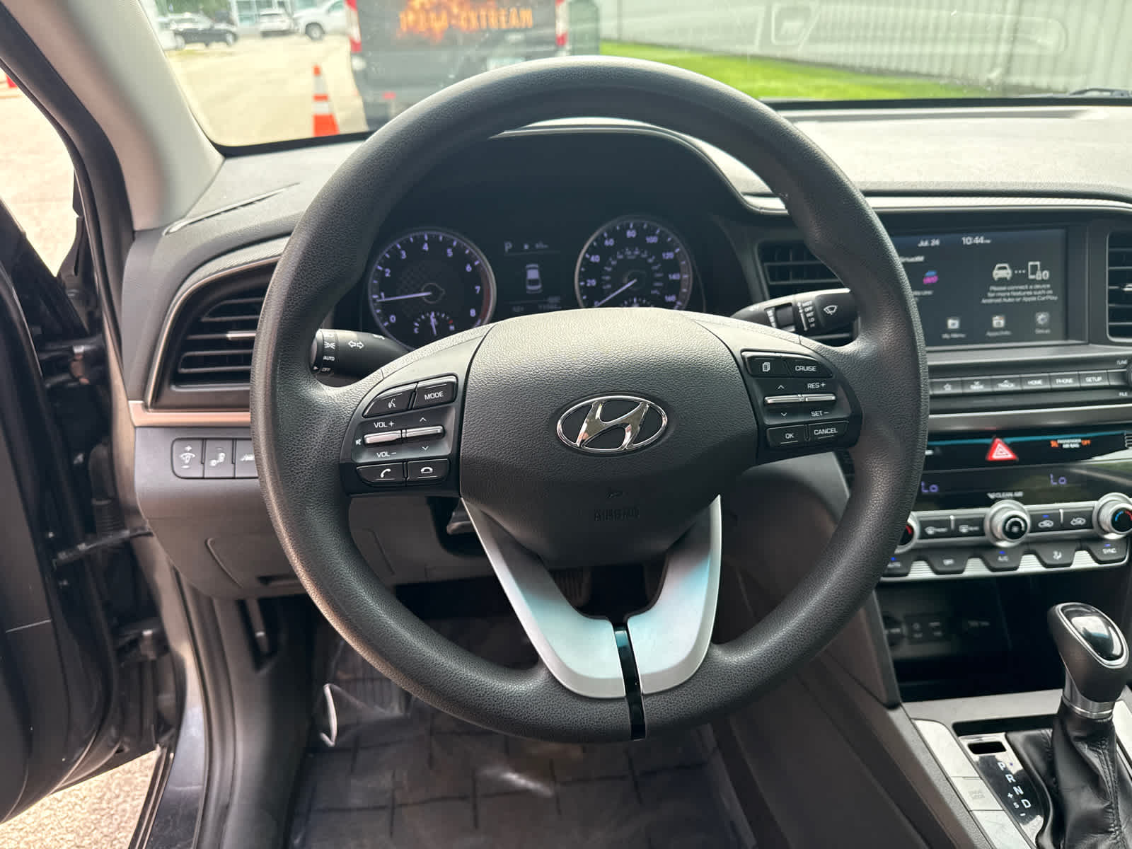 Thumbnail: 2020 Hyundai Elantra - 14