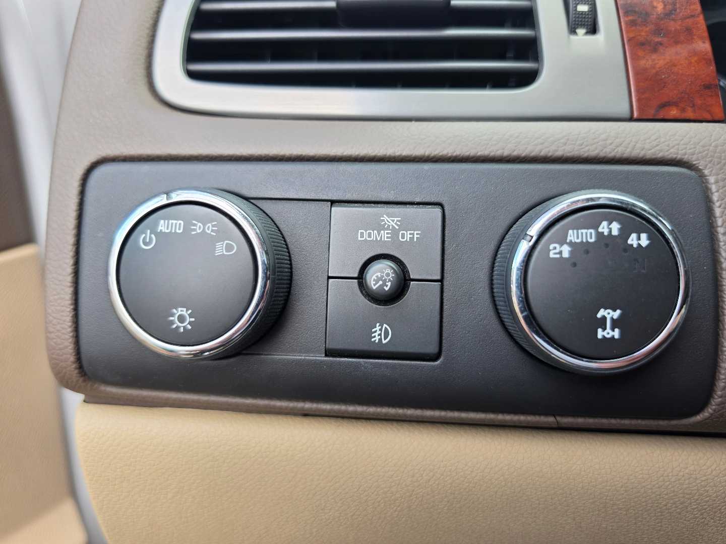 Thumbnail: 2014 GMC Yukon XL - 21