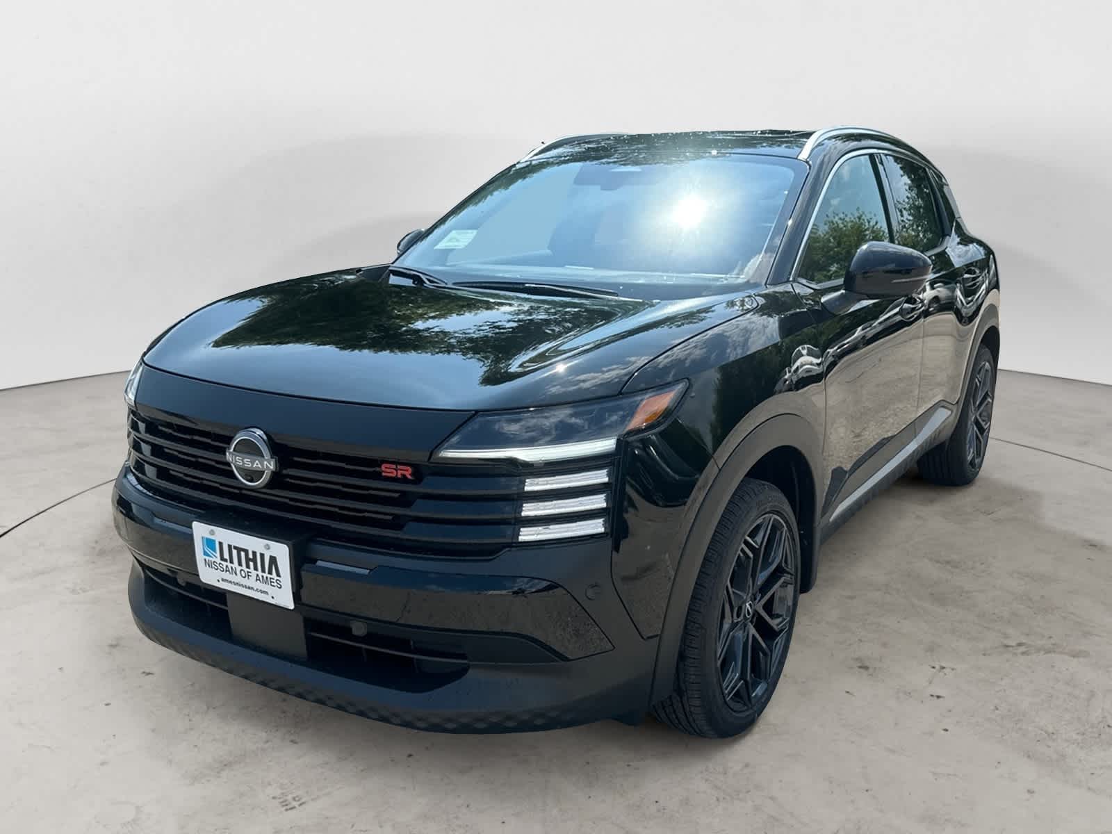 Thumbnail: 2025 Nissan Kicks - 2