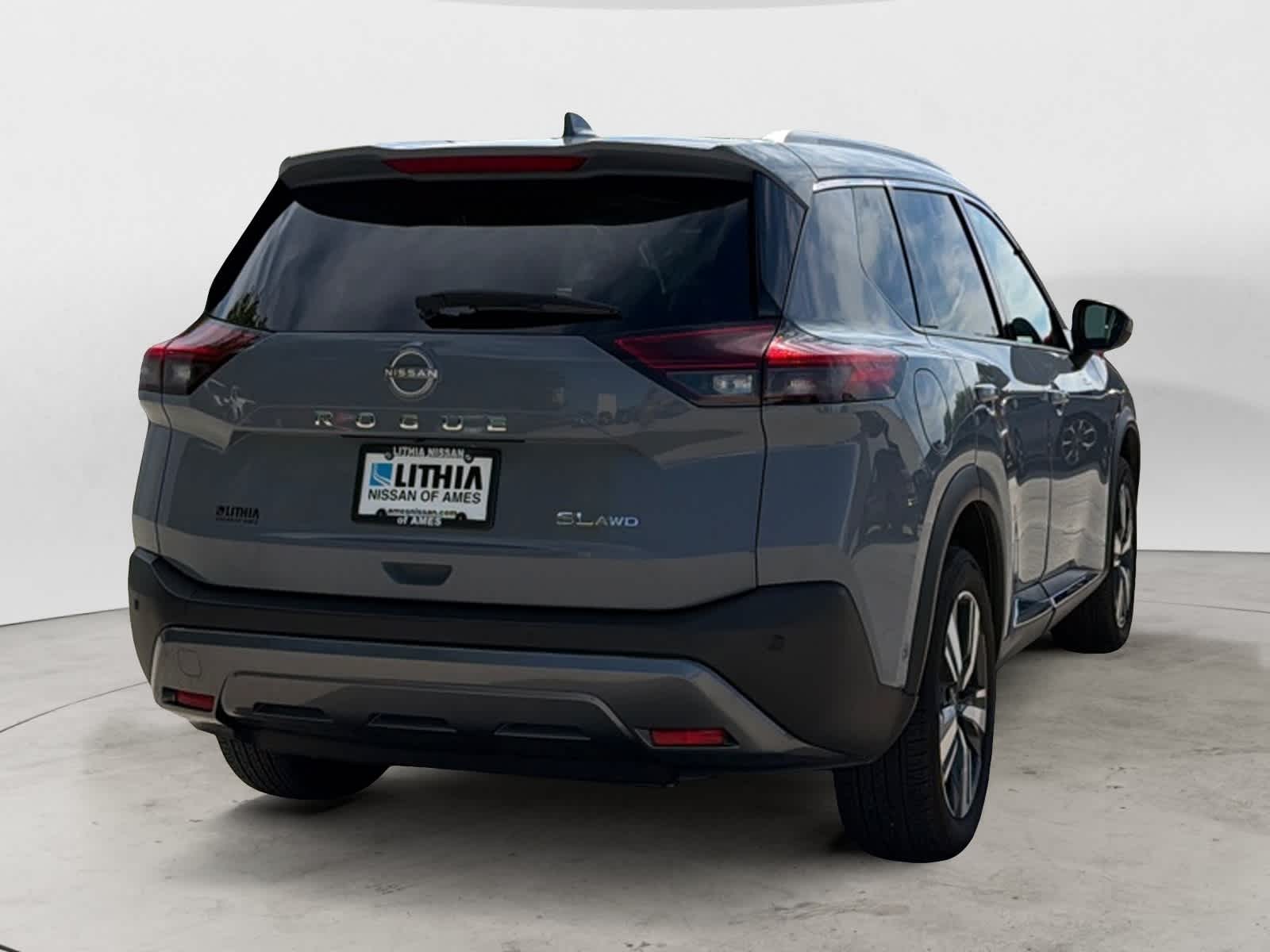 Thumbnail: 2023 Nissan Rogue - 4