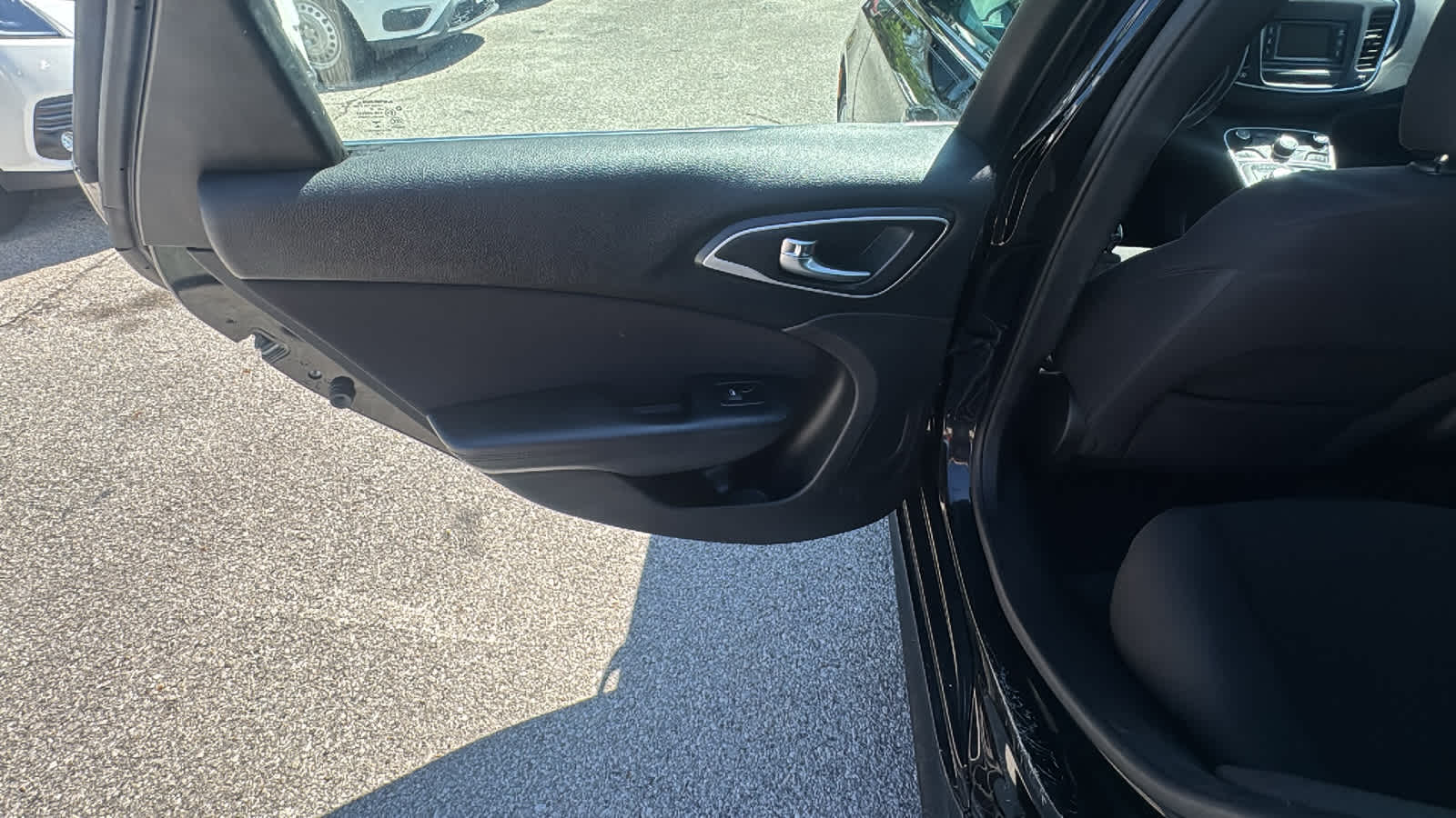 Thumbnail: 2015 Chrysler 200 - 13