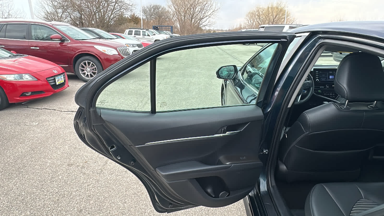 Thumbnail: 2021 Toyota Camry - 11