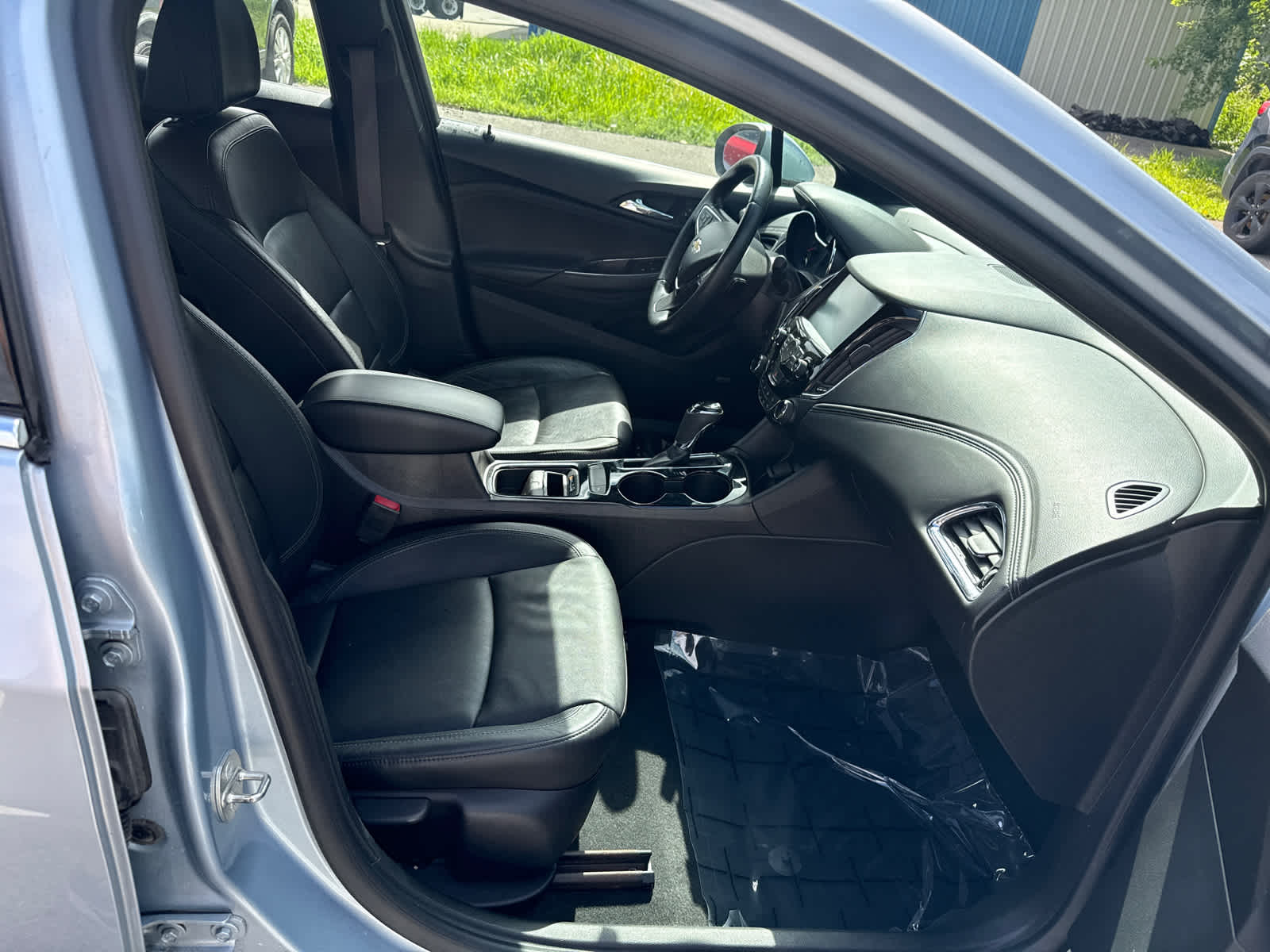 Thumbnail: 2017 Chevrolet Cruze - 8
