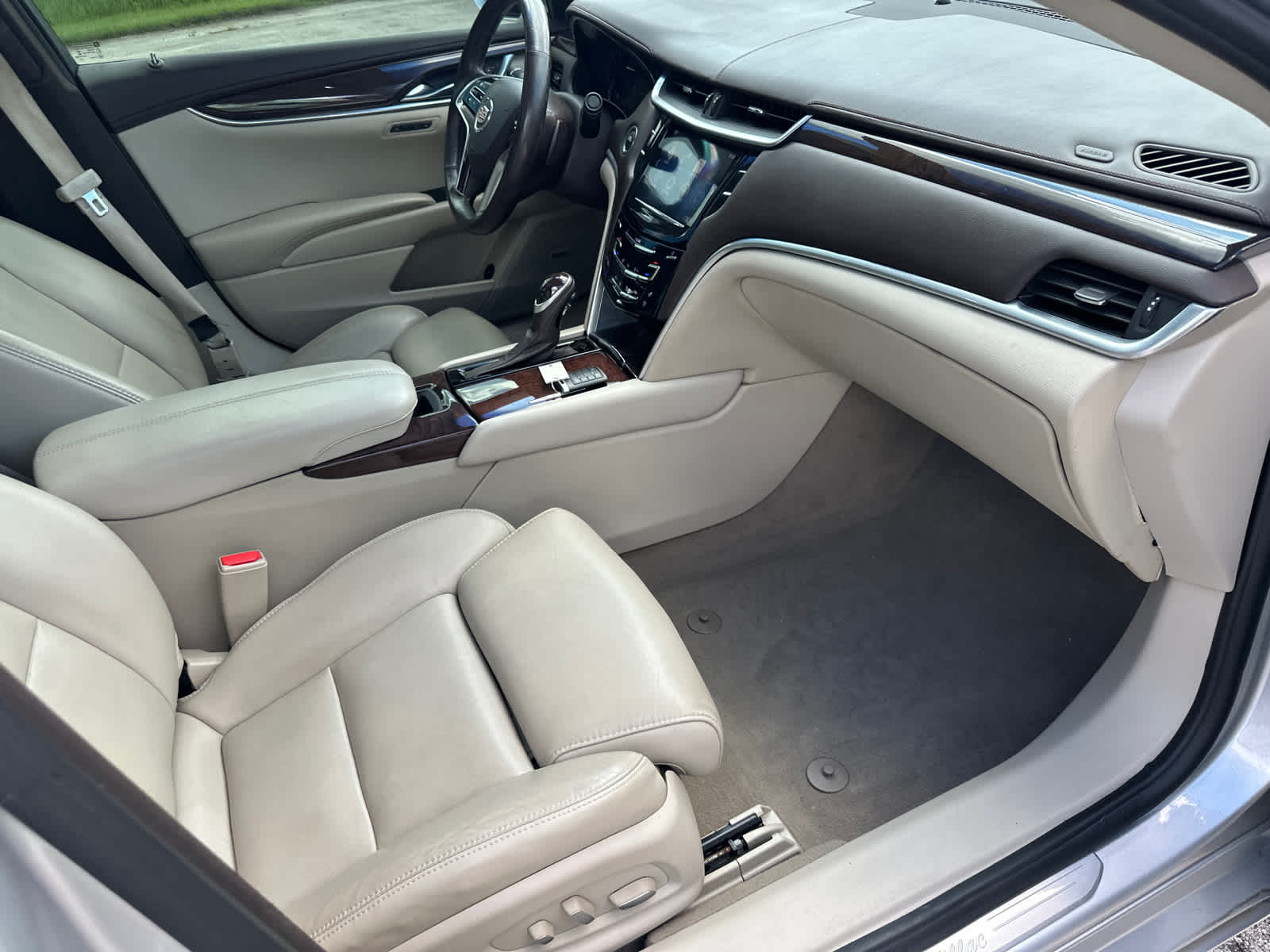 Thumbnail: 2014 Cadillac XTS - 9