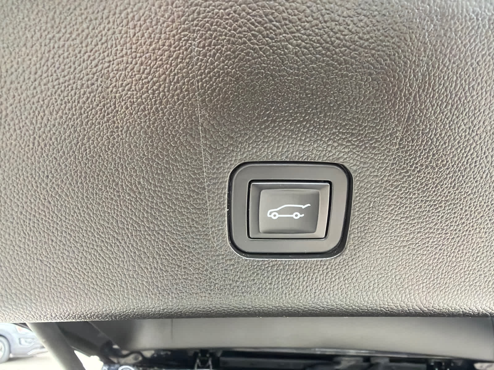 Thumbnail: 2019 Chevrolet Traverse - 15