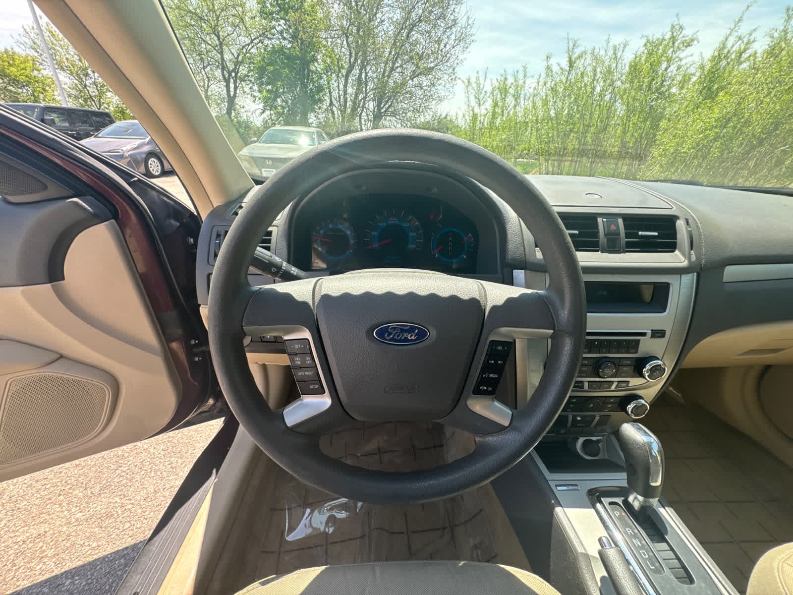 Thumbnail: 2011 Ford Fusion - 24