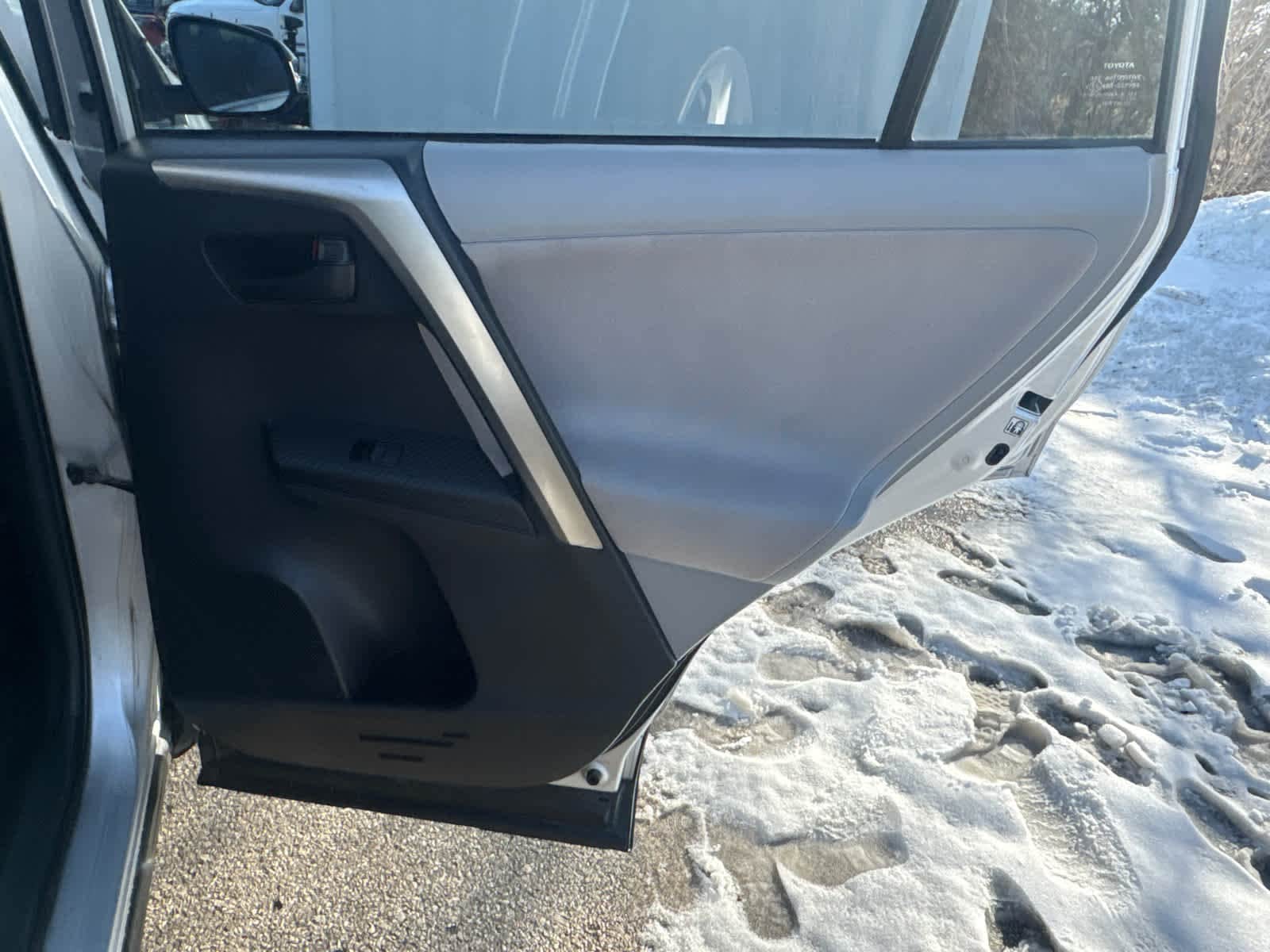 Thumbnail: 2013 Toyota RAV4 - 10