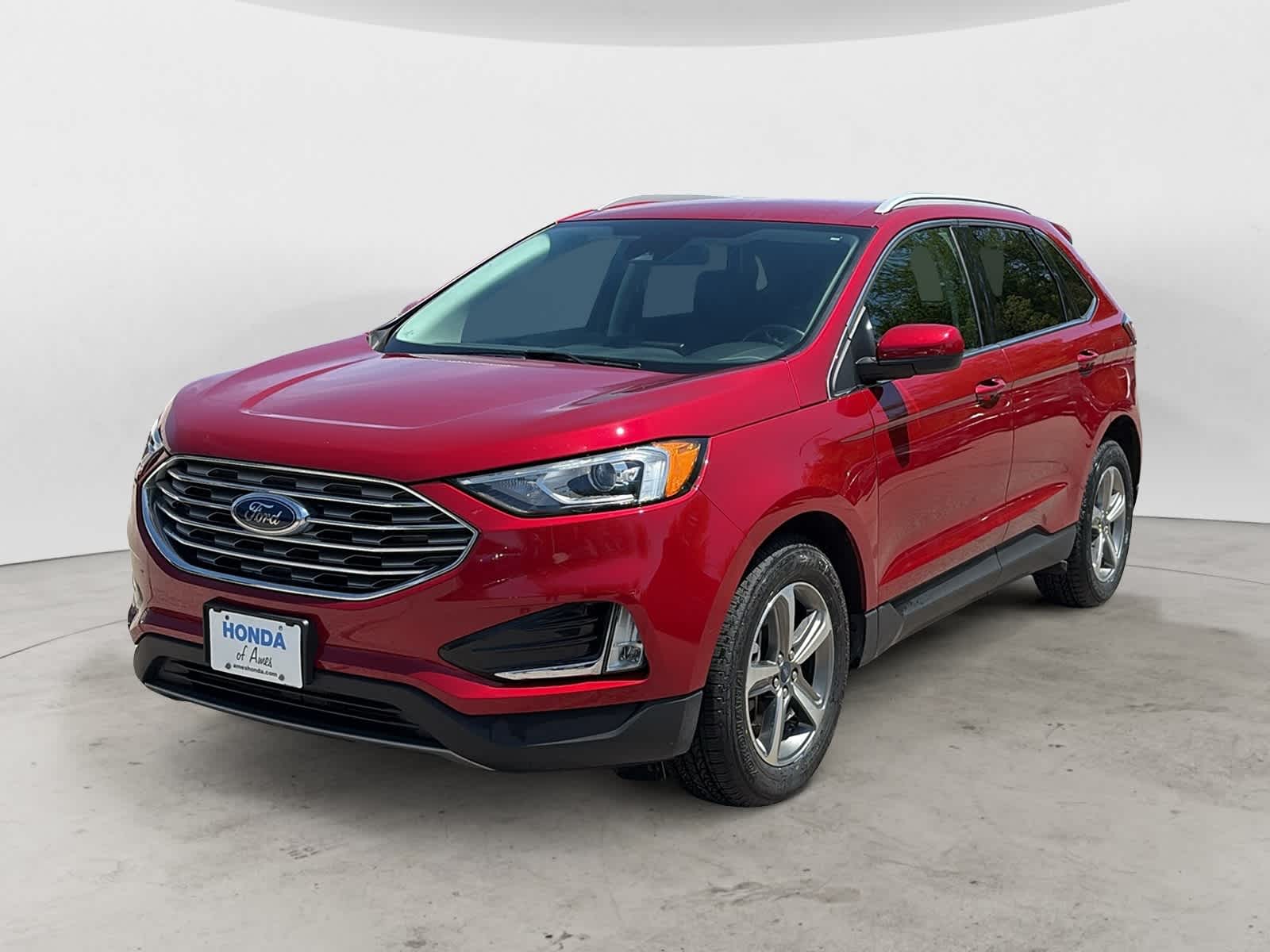 Thumbnail: 2021 Ford Edge - 2