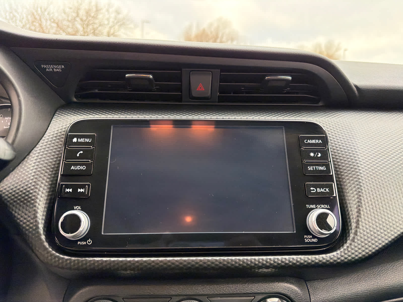 Thumbnail: 2023 Nissan Kicks - 23