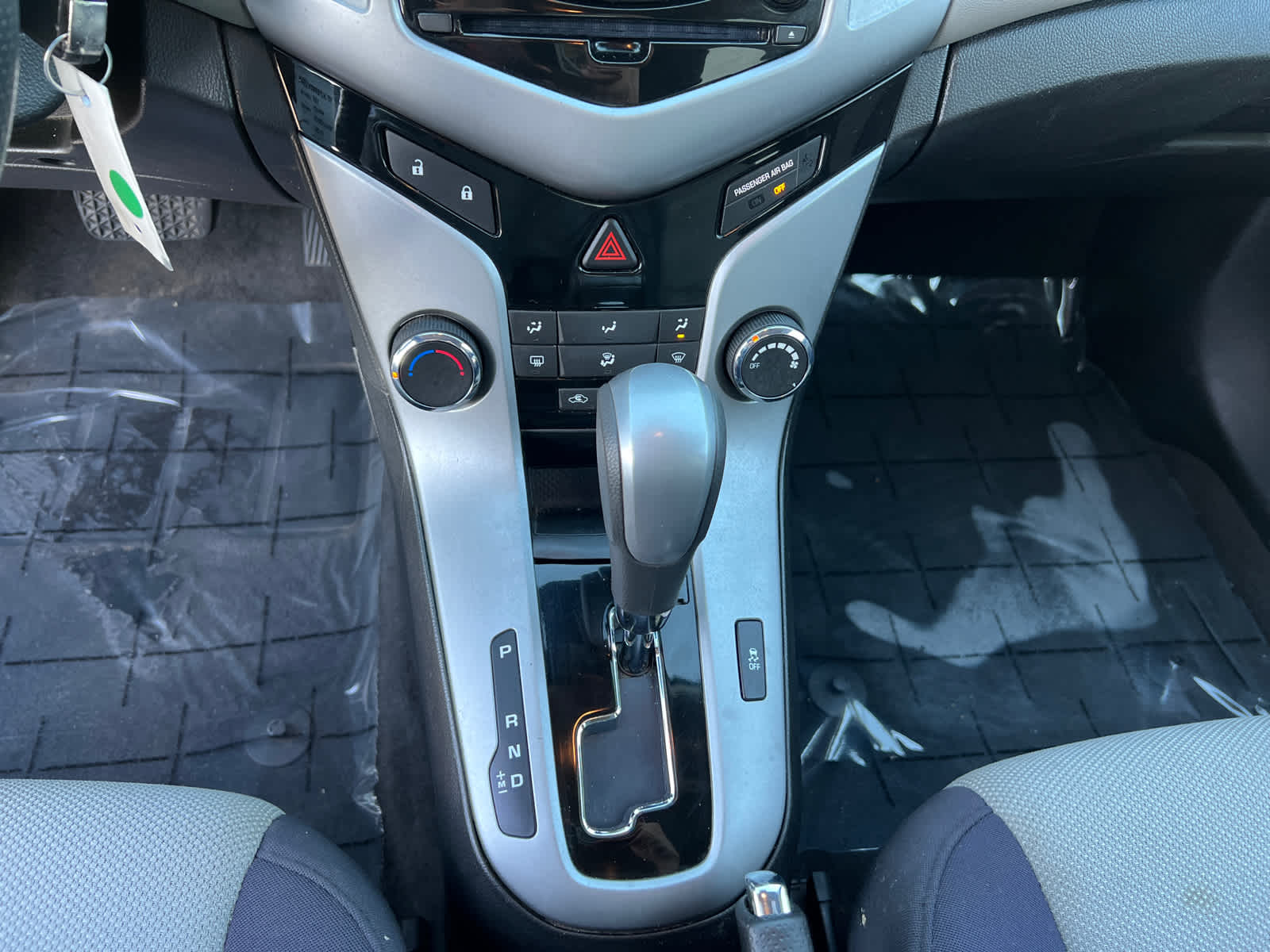 Thumbnail: 2013 Chevrolet Cruze - 21