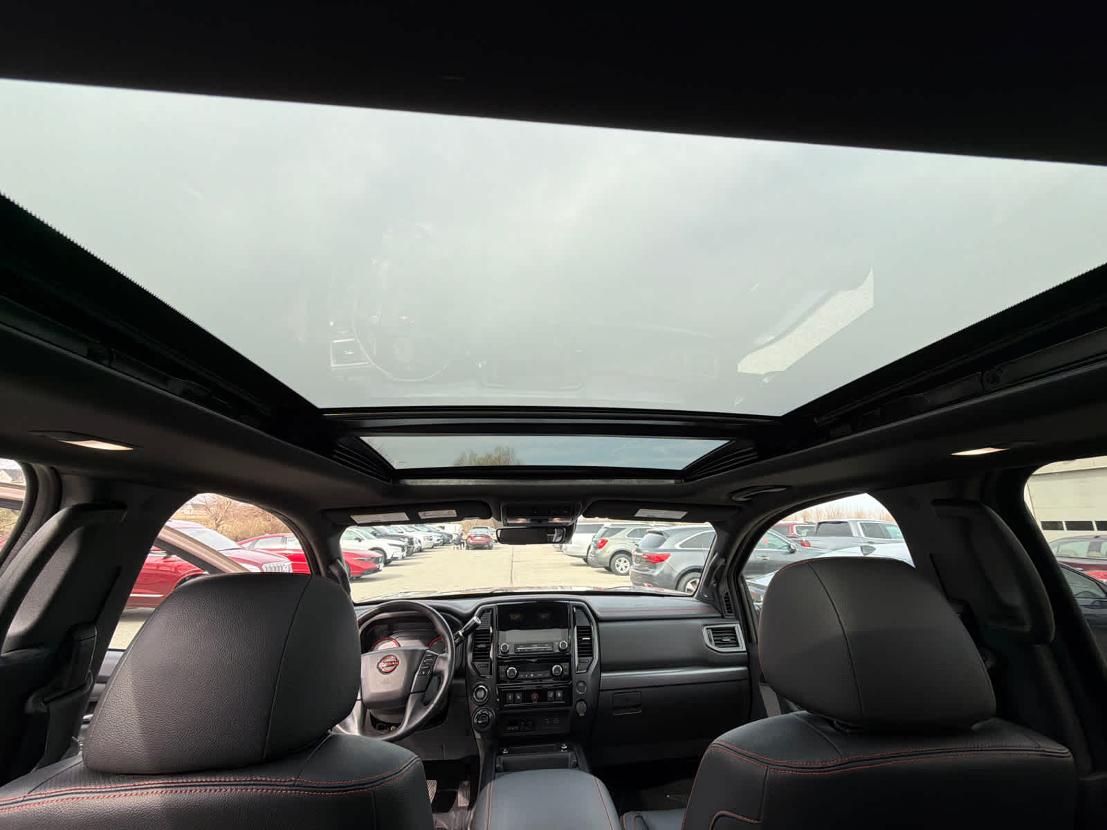 Thumbnail: 2023 Nissan Titan - 25