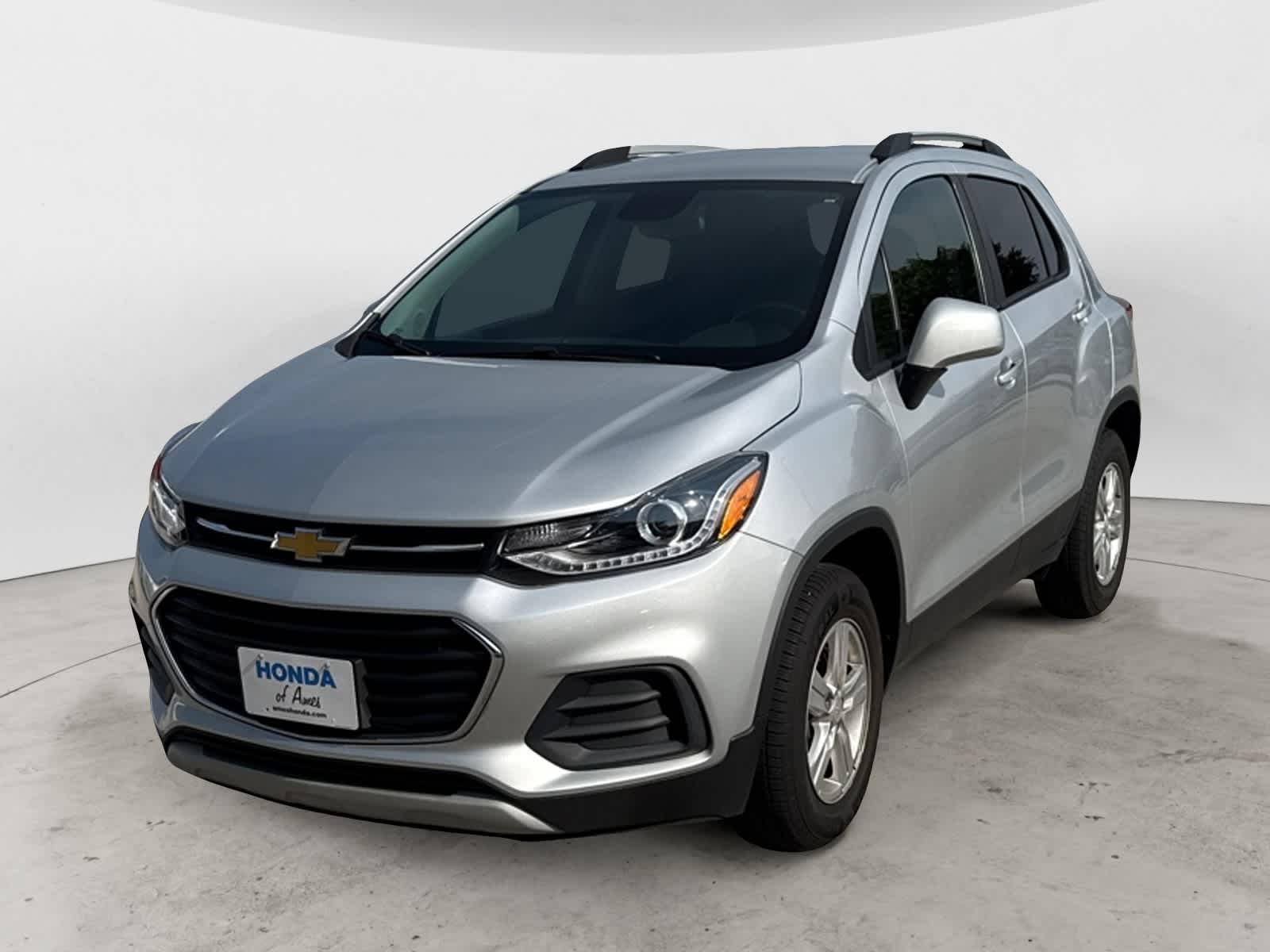 Thumbnail: 2022 Chevrolet Trax - 1