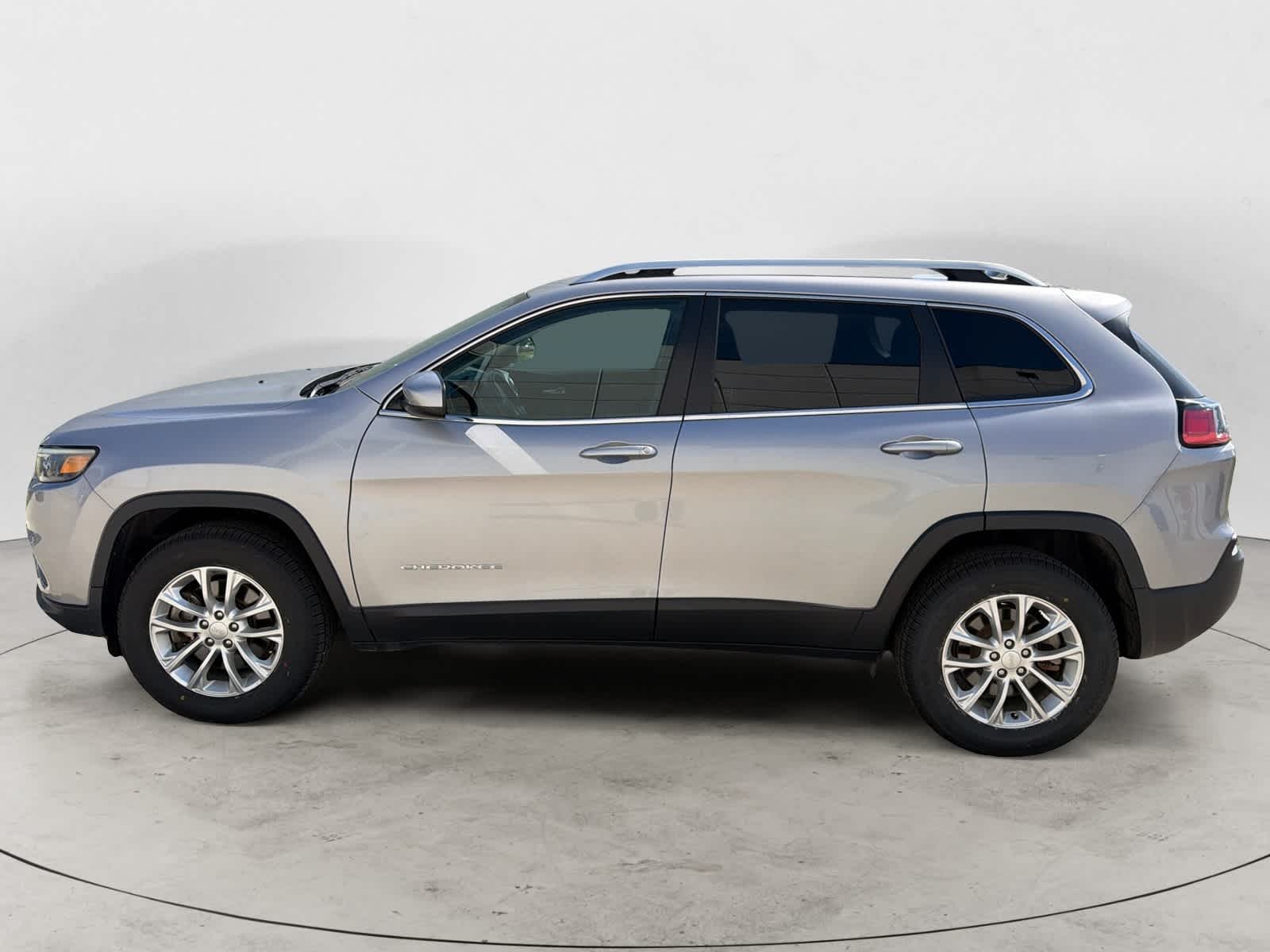 Thumbnail: 2019 Jeep Cherokee - 2