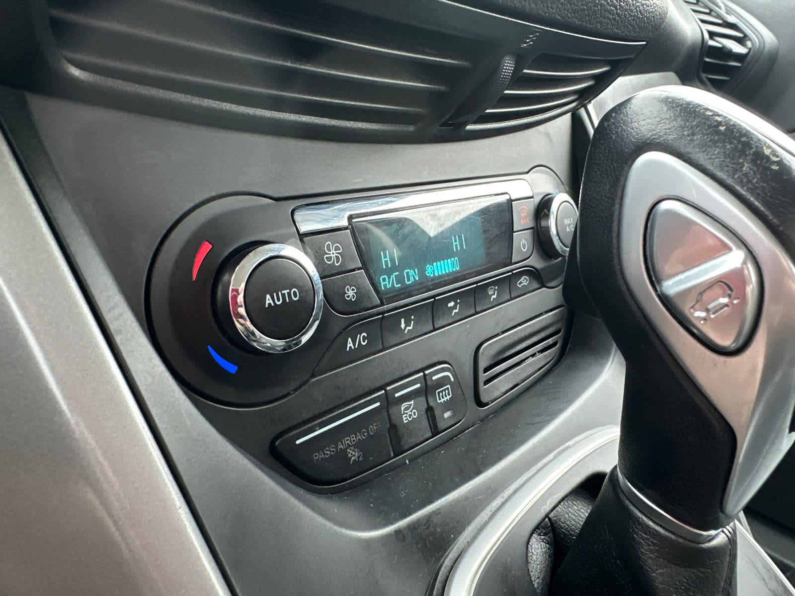 Thumbnail: 2016 Ford C-Max - 23