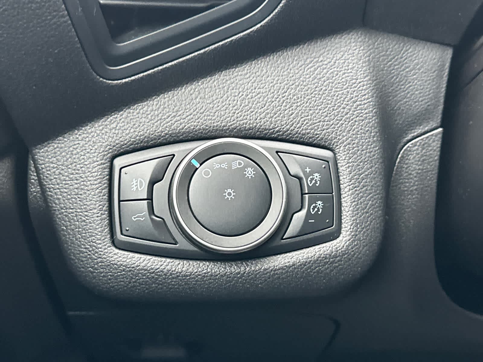 Thumbnail: 2019 Ford Escape - 20