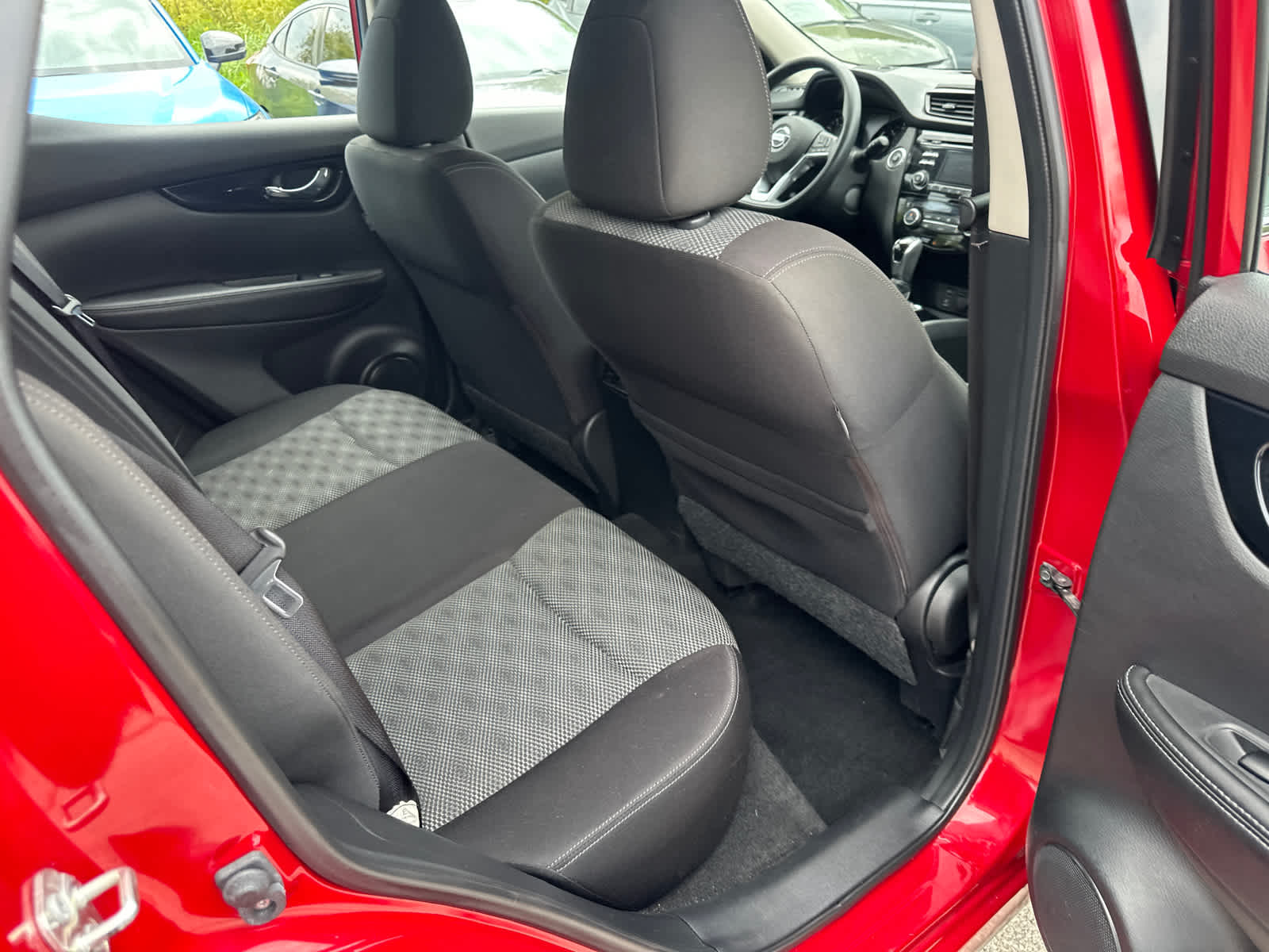 Thumbnail: 2018 Nissan Rogue Sport - 8